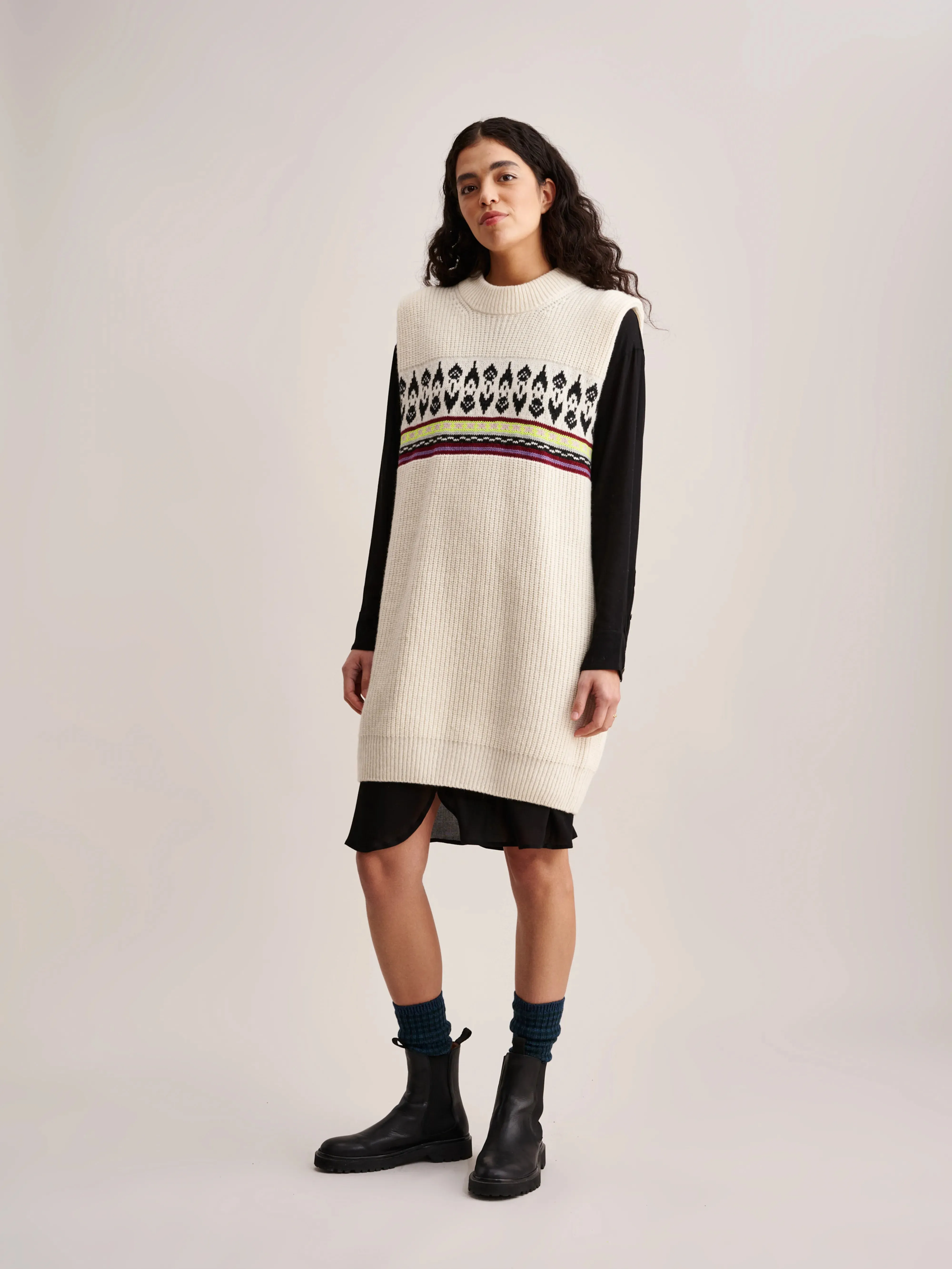 Aiqe Dress (232 / W / SABLE) Fashionable Units