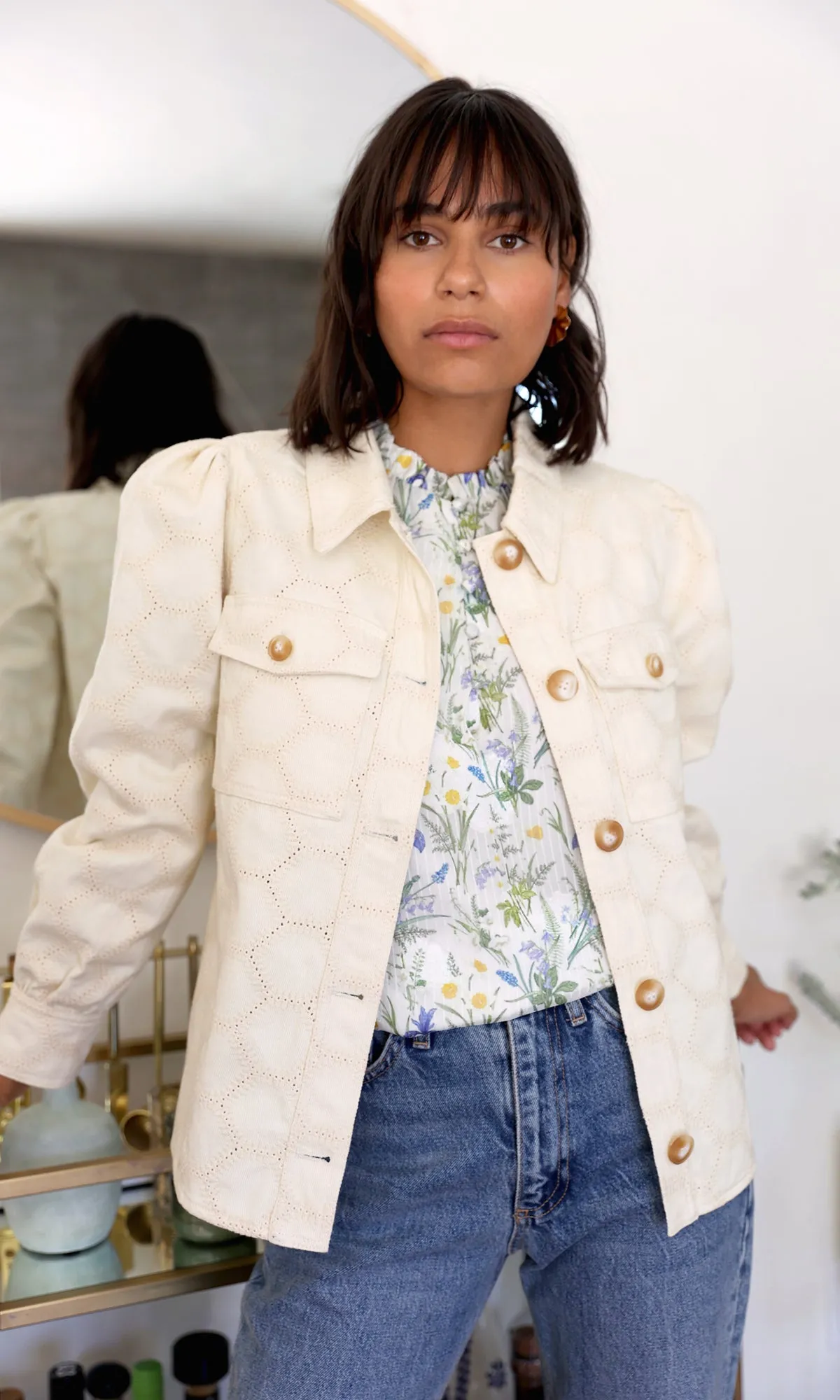 Alexia Embroidered Twill Shaket Smooth Sensation
