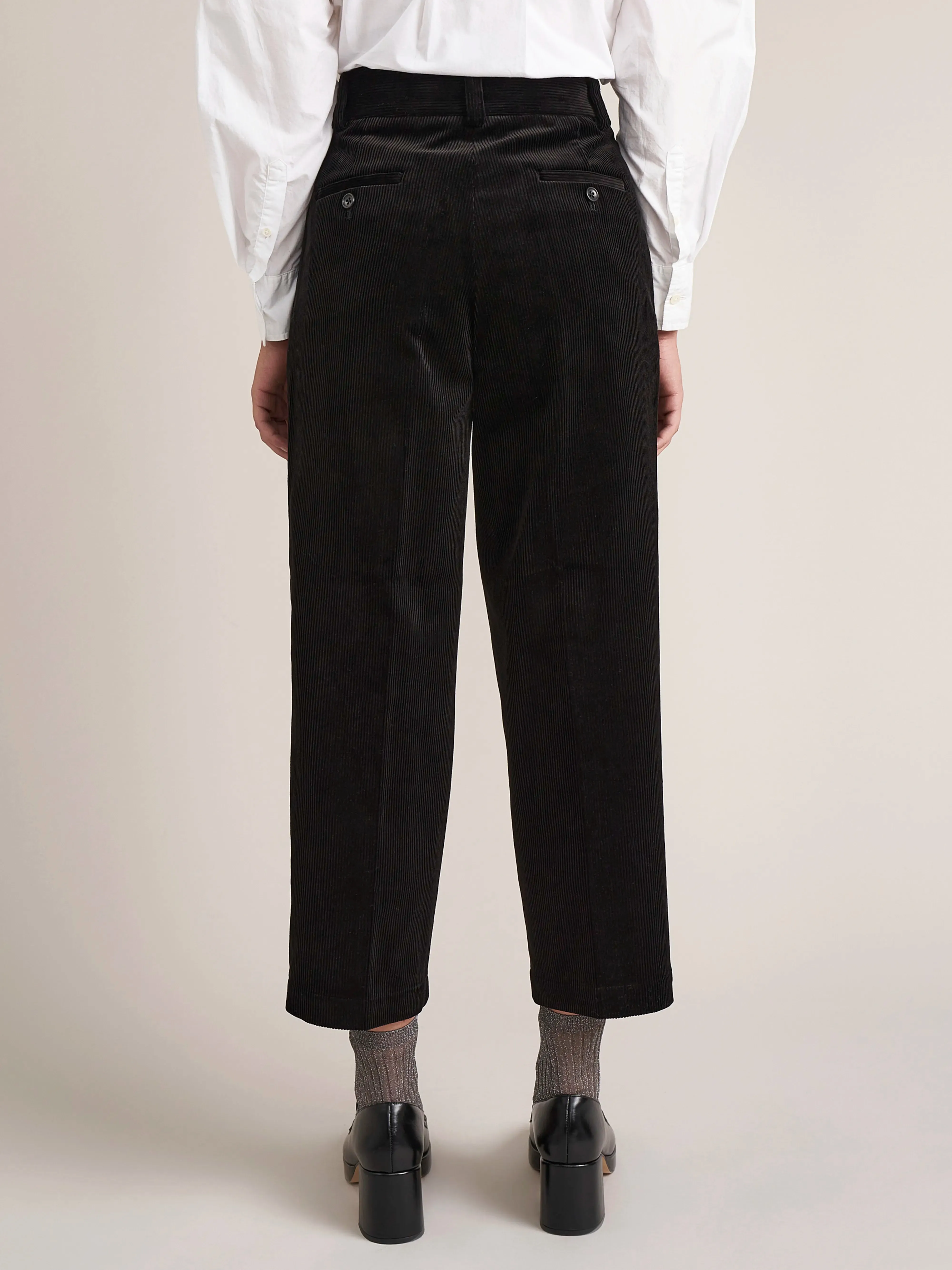 Bass Corduroy Pants (232 / W / BLACK) Clean Lines