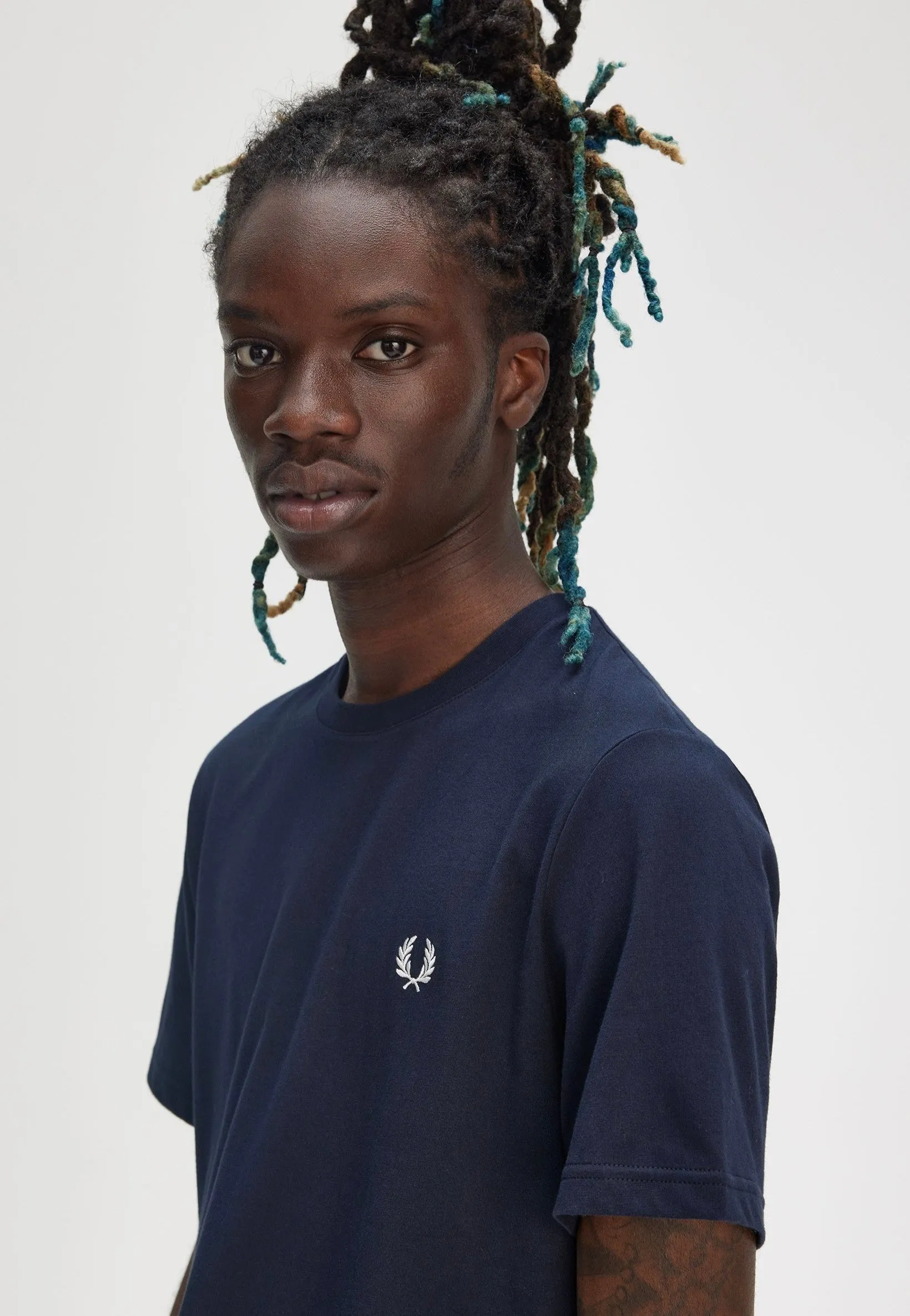 Best Sellers Fred Perry - Rear Powder Laurel Graphic Navy - T-Shirt