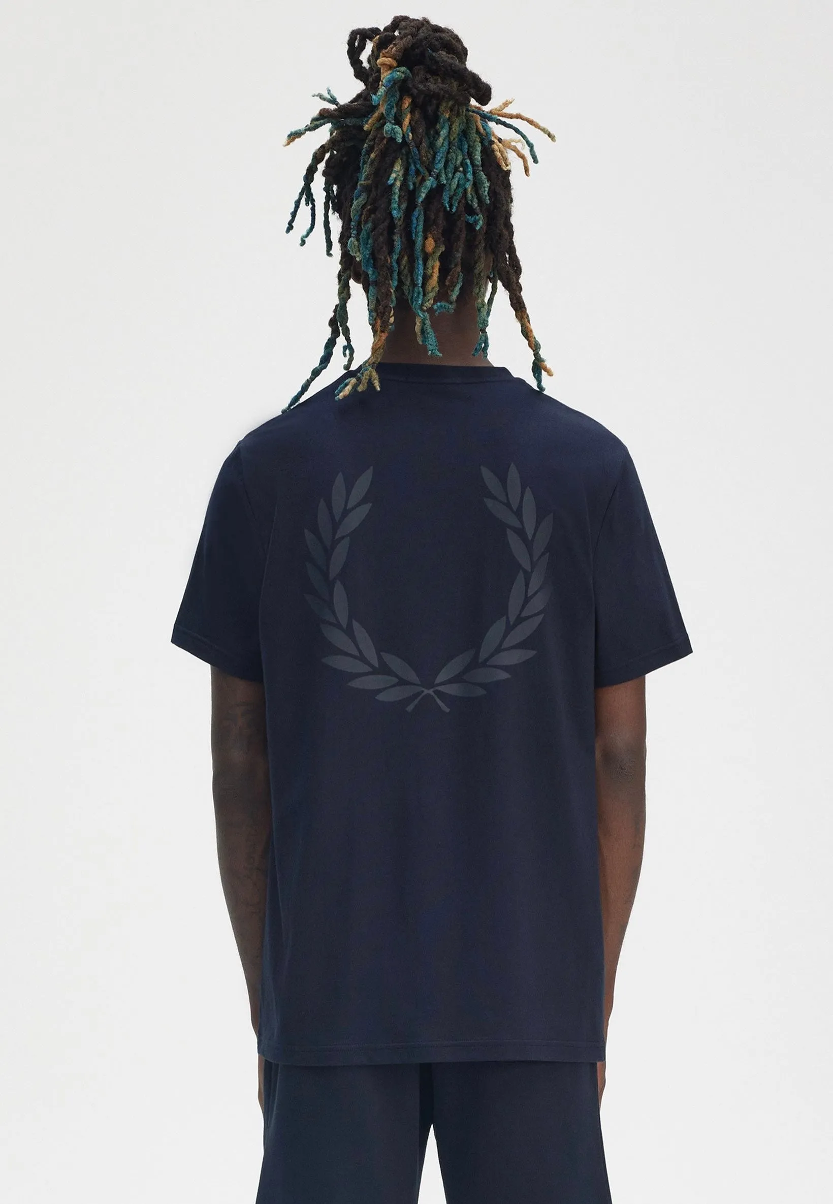 Best Sellers Fred Perry - Rear Powder Laurel Graphic Navy - T-Shirt