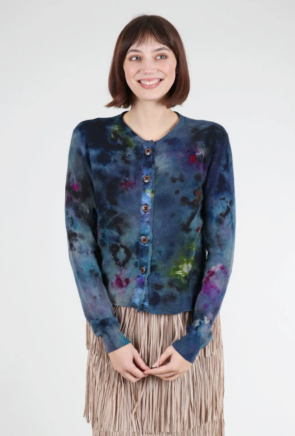 Versatile all-weather knit Winter-ready knitted top Blossoms/Skull Decon Cashmere Relax Cardie, Midnight Multi