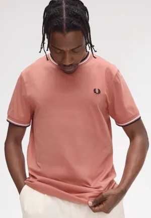 budget-friendly Fred Perry - Twin Tipped Putty Pink/Ecru/Navy - T-Shirt