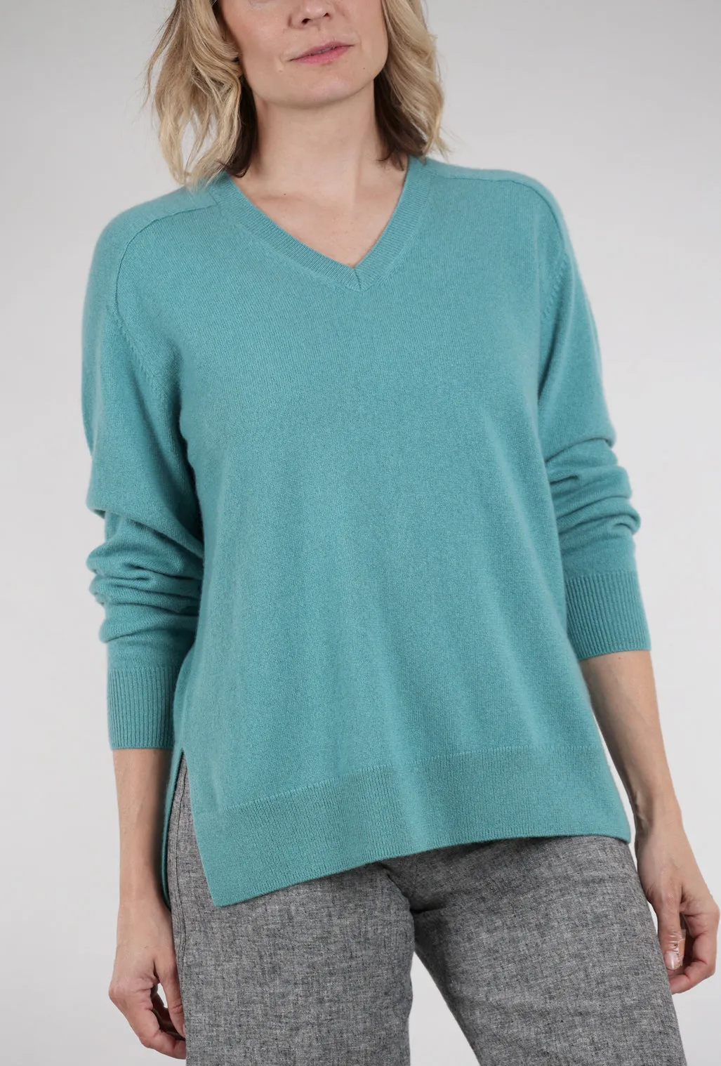 Boyfriend Cashmere Vee Sweater, Malachite Puffy Soft