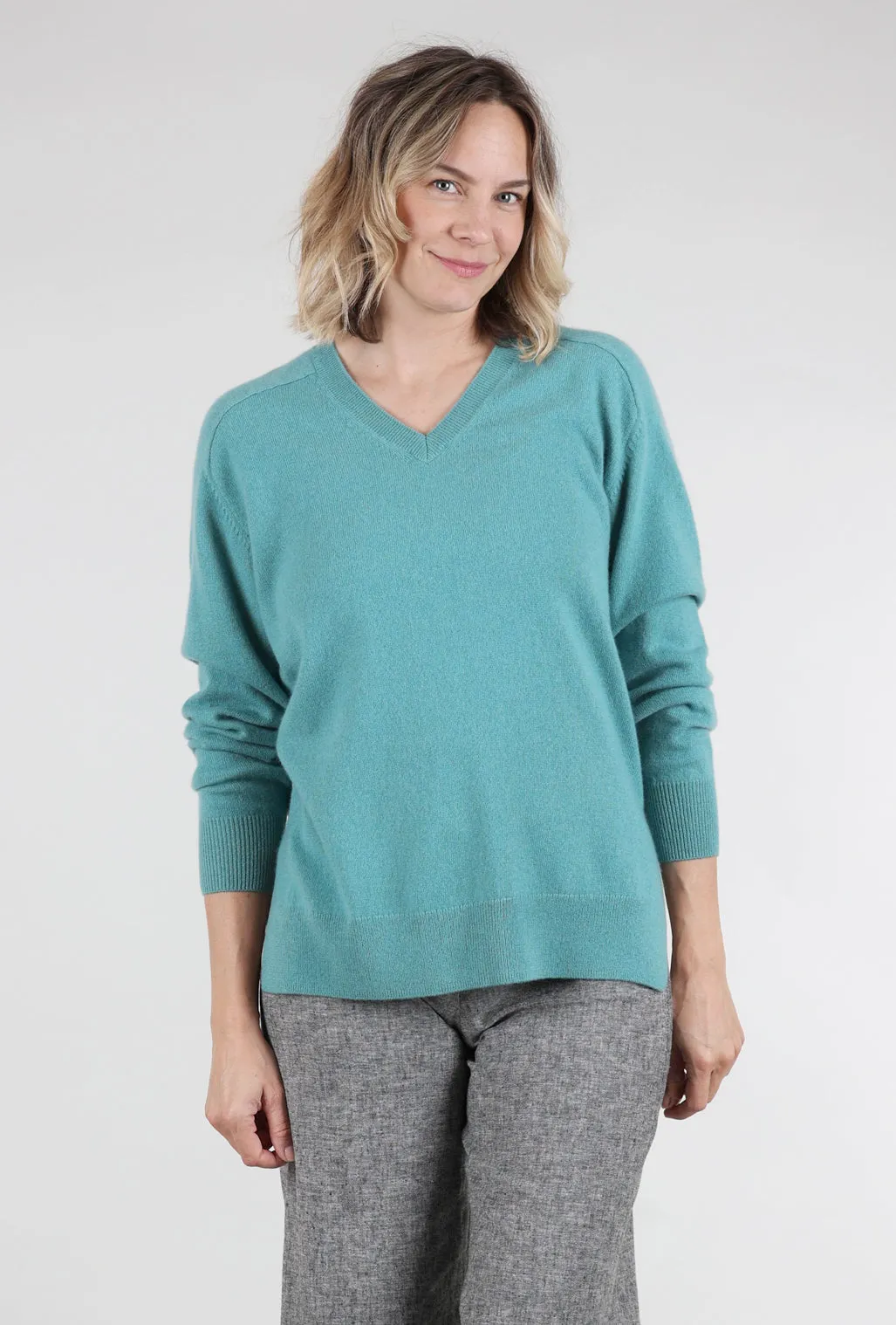 Comfortable wool blend Wool and cotton sweater Boyfriend Cashmere Vee Sweater, Malachite