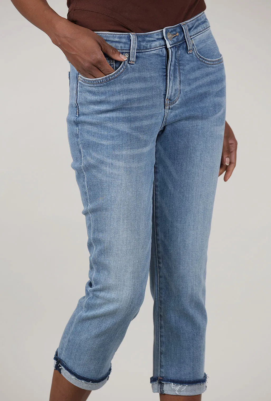 Breathable Comfort Chloe Capri Raw-Edge Denim, Crescent Shore