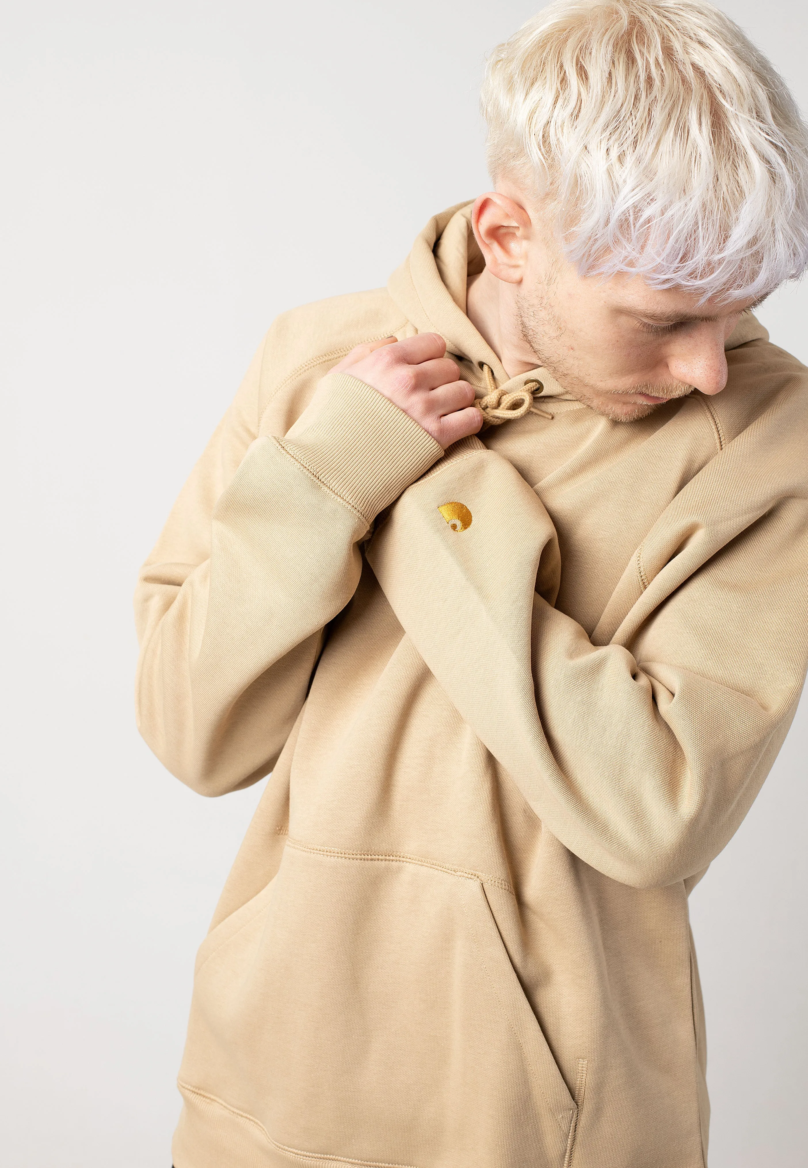 Carhartt WIP - Hooded Chase Sable/Gold - Hoodie Plain