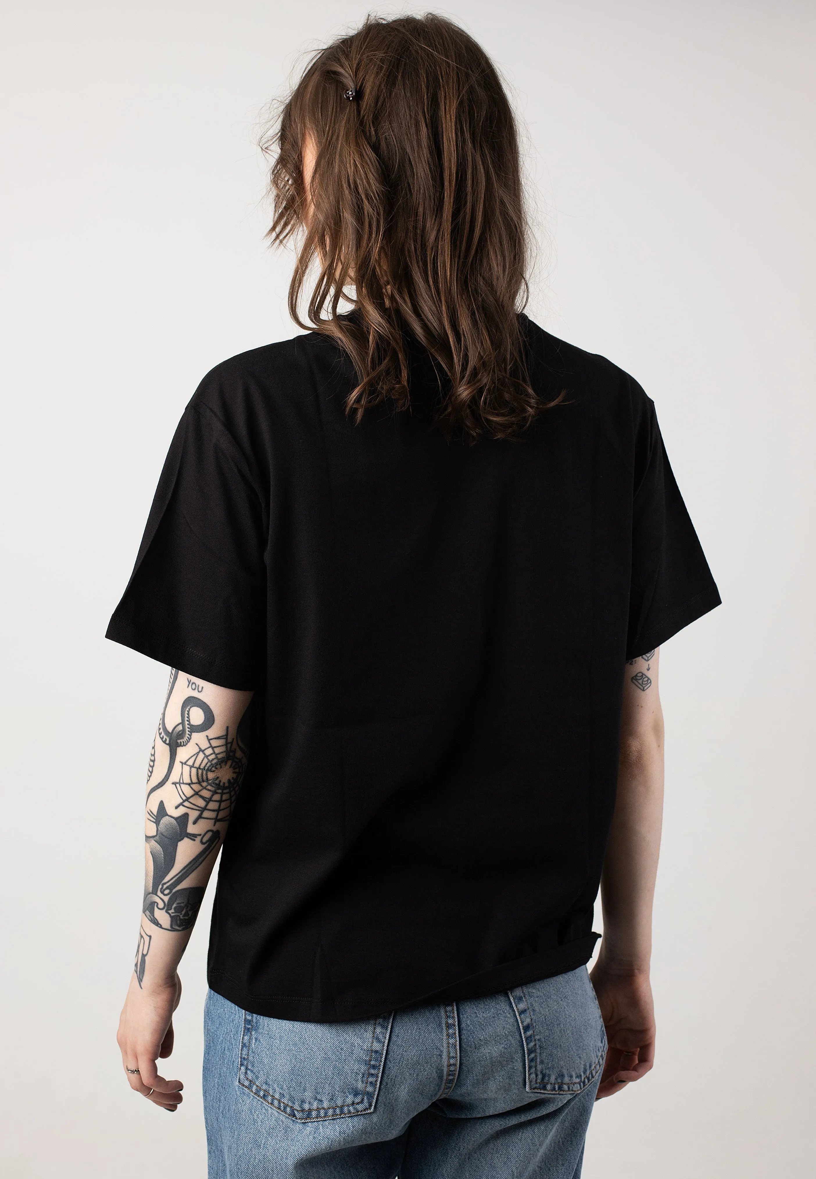Carhartt WIP - W' Chase Black / Gold - T-Shirt Fashion and function