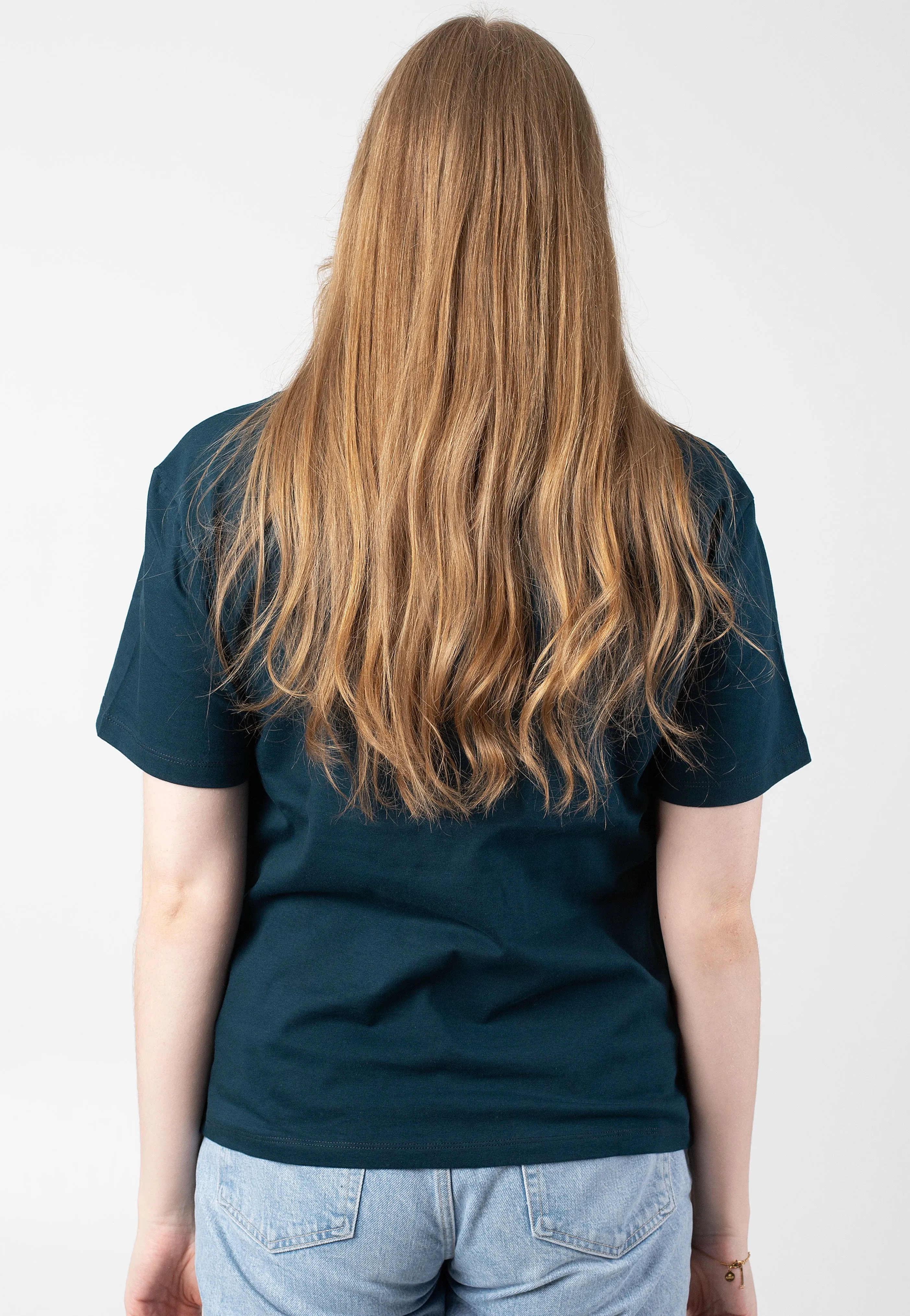 Carhartt WIP - W' Chase Duck Blue / Gold - T-Shirt Elegant Detail