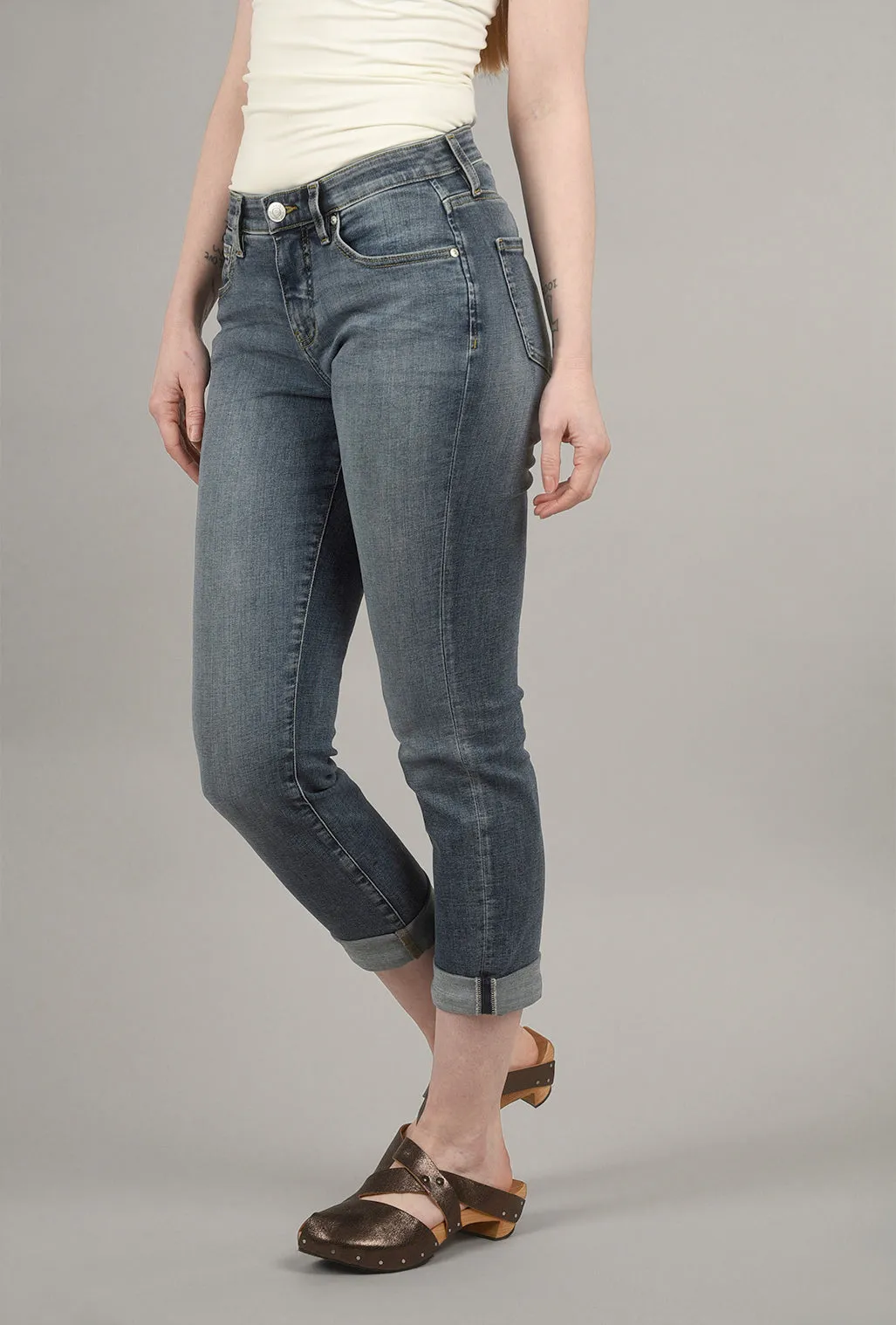 Carter Girlfriend Jeans, Mid-Vintage Blue Perfect Movement