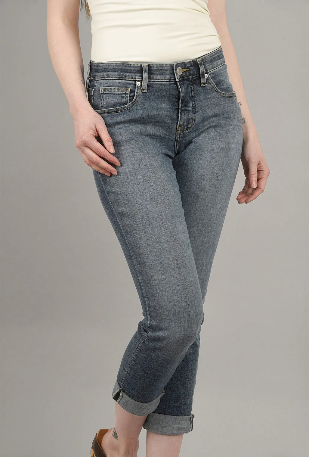 Carter Girlfriend Jeans, Mid-Vintage Blue Perfect Movement