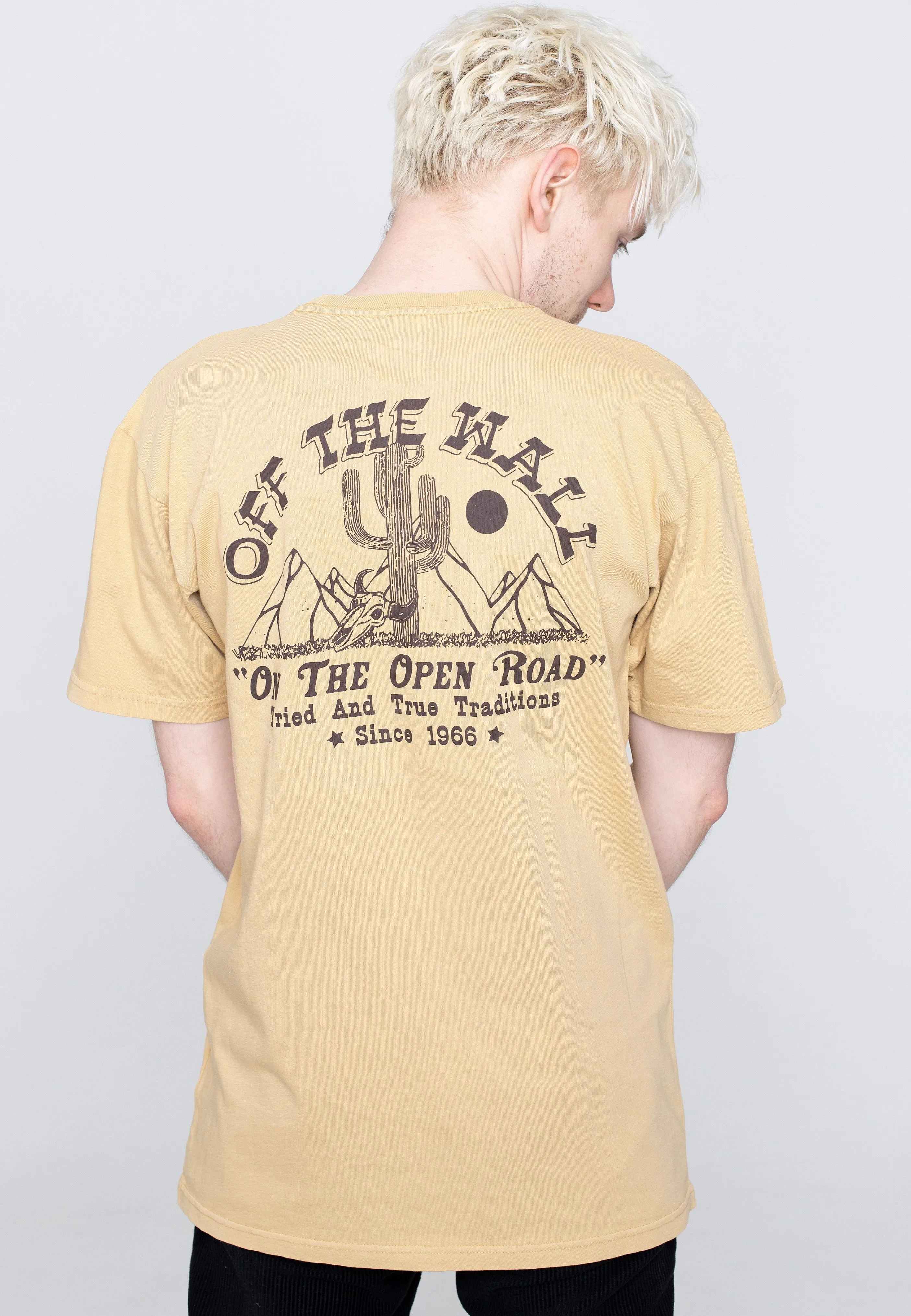 Casual Fit Vans - On The Road Overdye Taos Taupe - T-Shirt