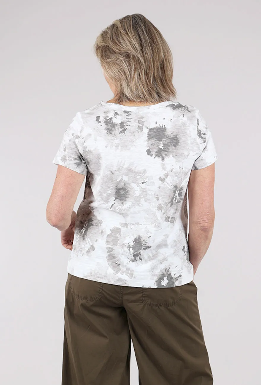 Chic and trendy Sunburst Cotton Vee Tee, Fog