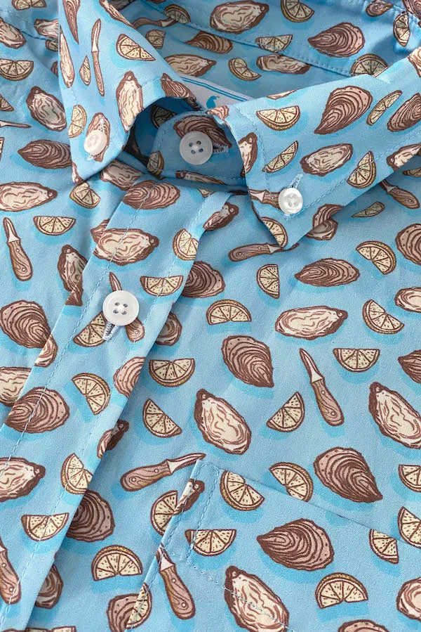 Oyster Affair: Weekender - Light Blue Lightweight button-down Short Sleeve