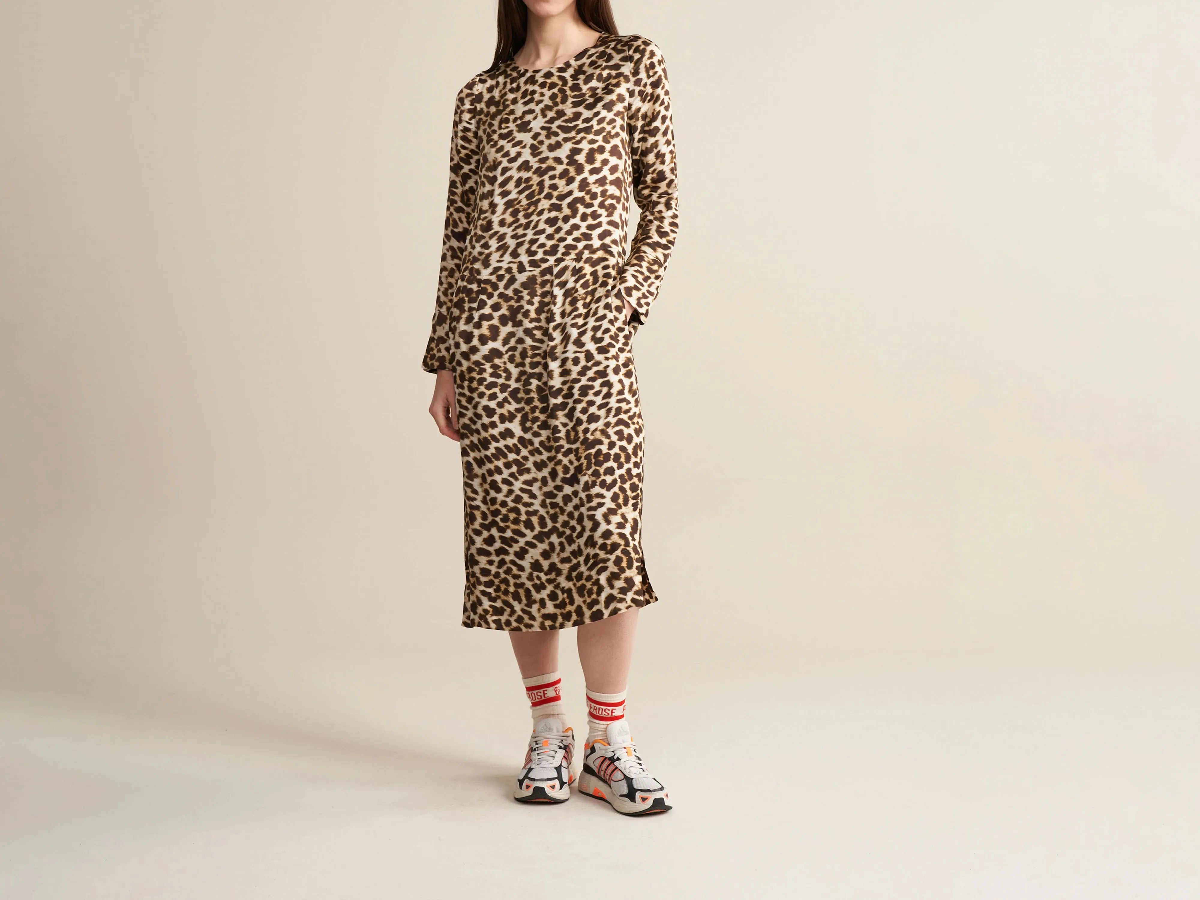 Selena Dress (232 / W / DISPLAY A) Modest Look Elegance Glow