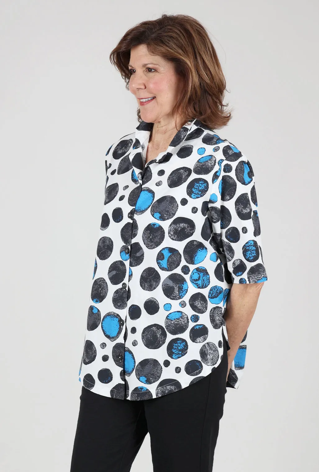 Conquer Shirt, Outline Print Adjustable Fit