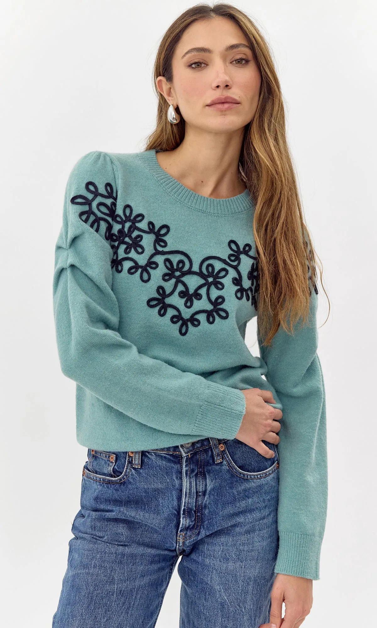 Cooper Embroidered Sweater Seamless Fit