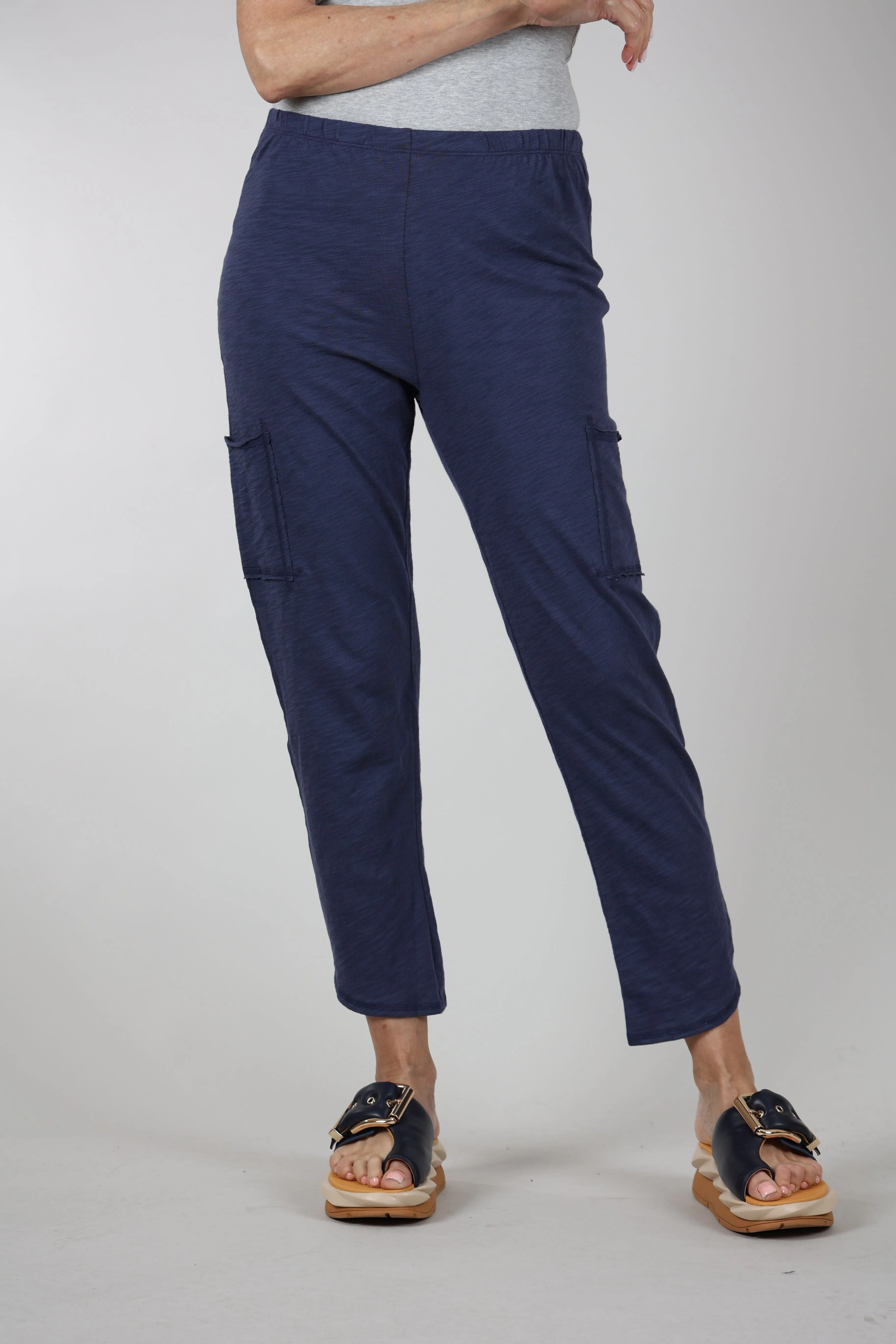 Recycled fibers Dynamic Motion Cotton Slub Pocket Ankle Pant, Navy
