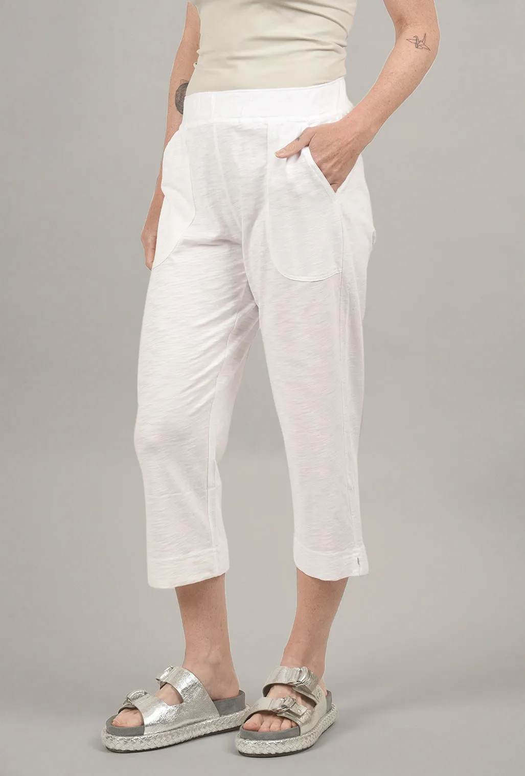 Cotton Slub Pocket Capri, White Stylish Fit