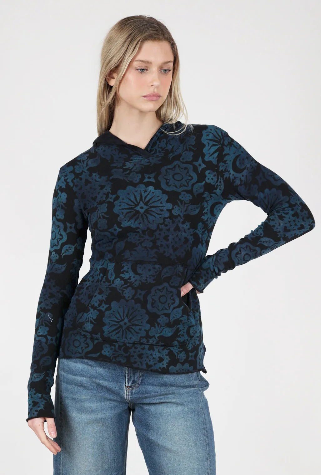 Cozy Moon Print Hoodie, Blue slim and flattering