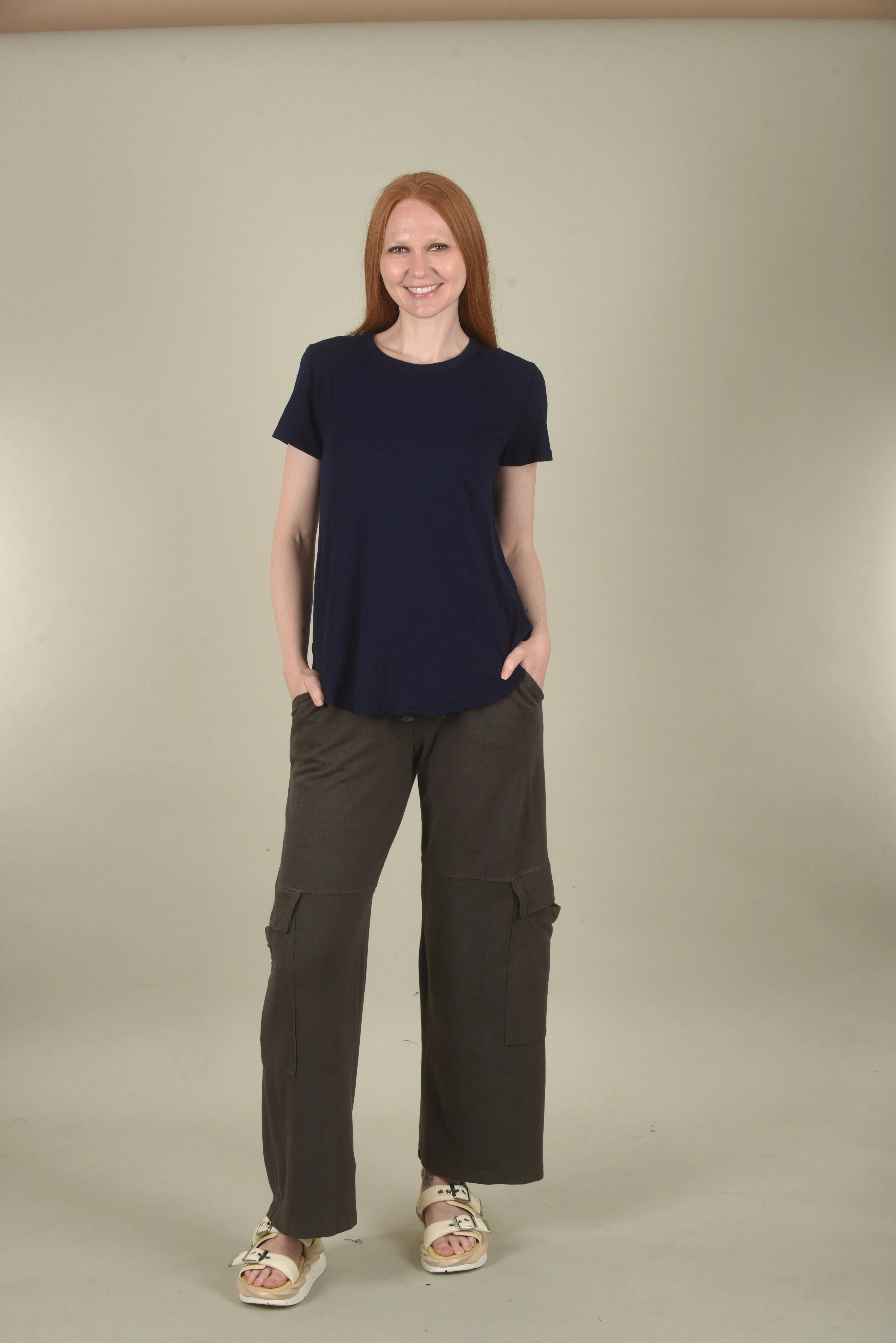 Crewneck Curve Hem Vee Tee, Navy Licorice Two-tone looks