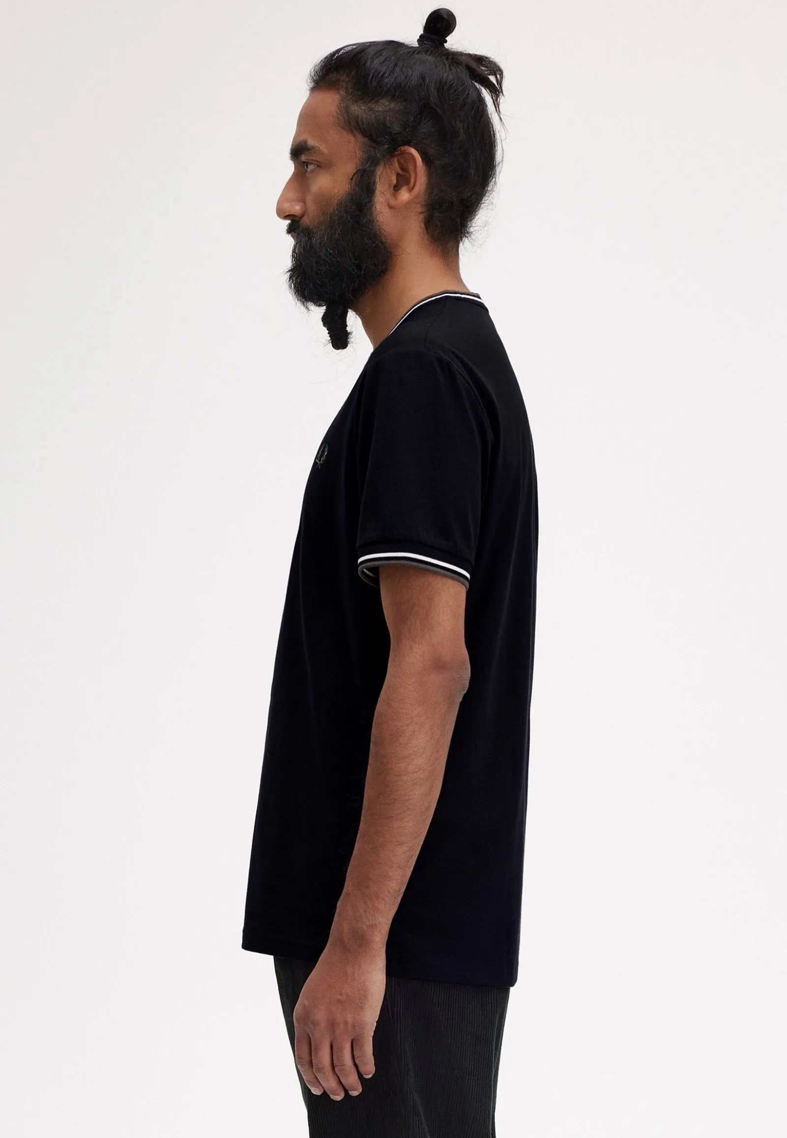 Dainty - delicate Fred Perry - Twin Tipped Black/Ecru/Laurel Wreath Green - T-Shirt
