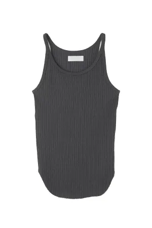 Dark Gray Comfort Basic Tank weekday look