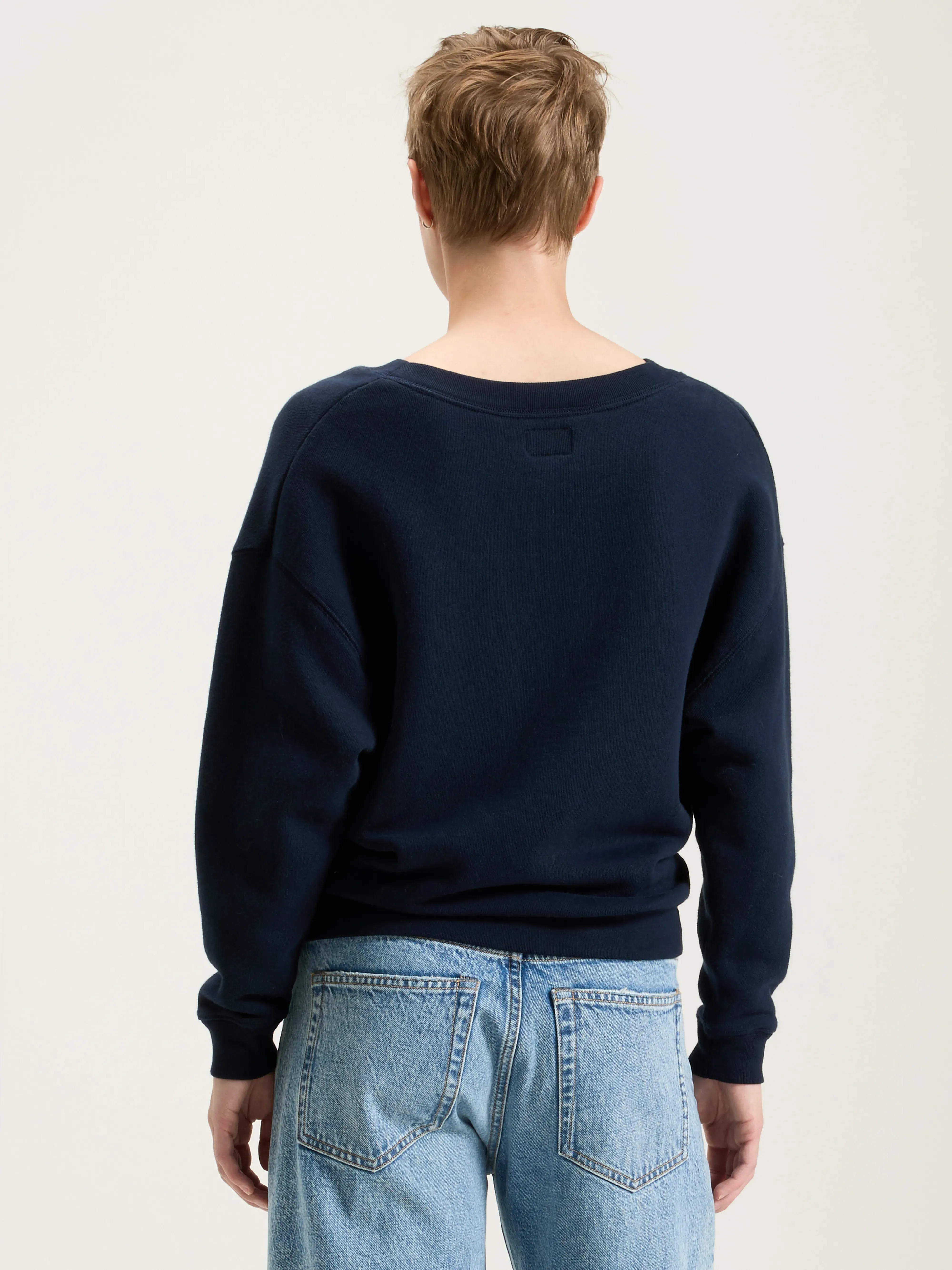Drop Hem Fellow v-neck sweatshirt (242 / W / NAVY)