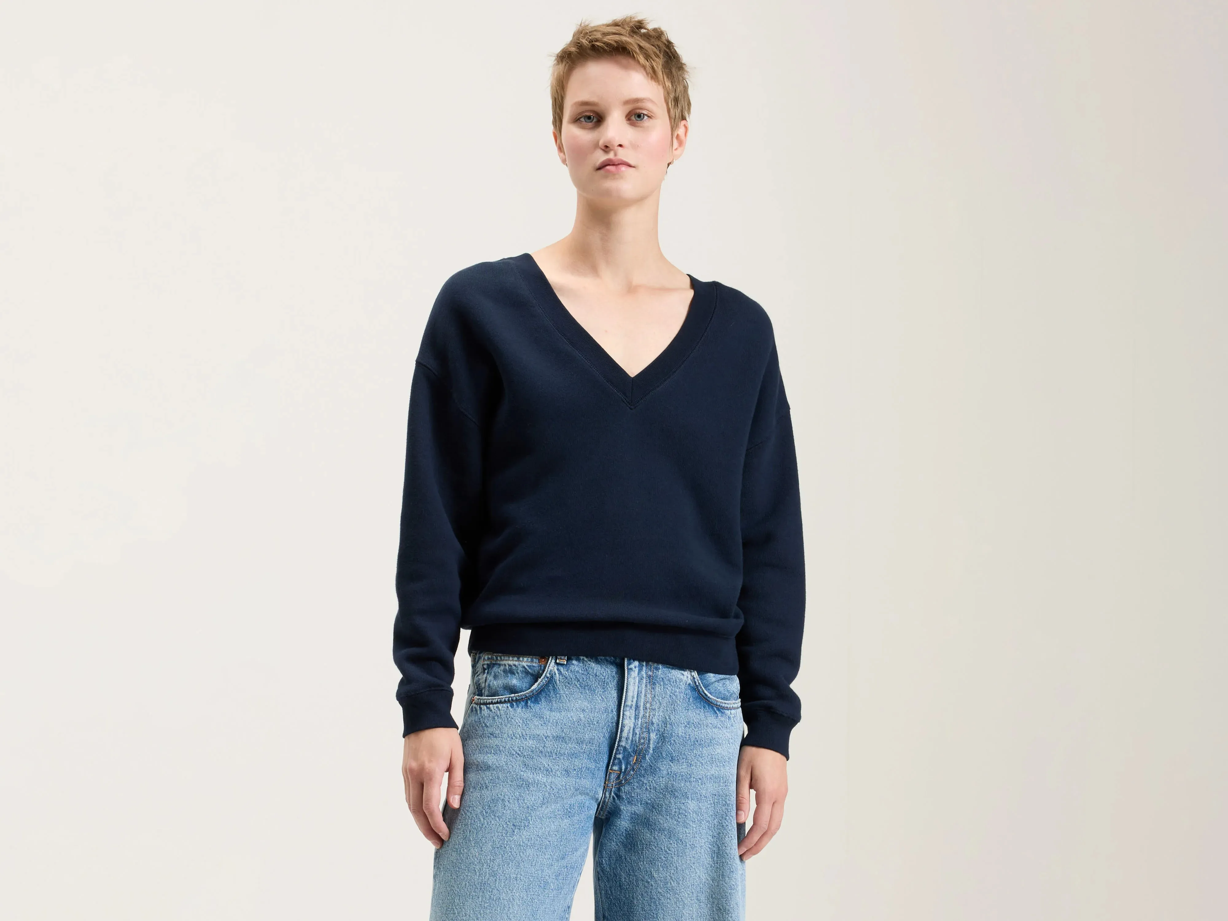 Fellow v-neck sweatshirt (242 / W / NAVY) Graphic Print product embroidery artistry