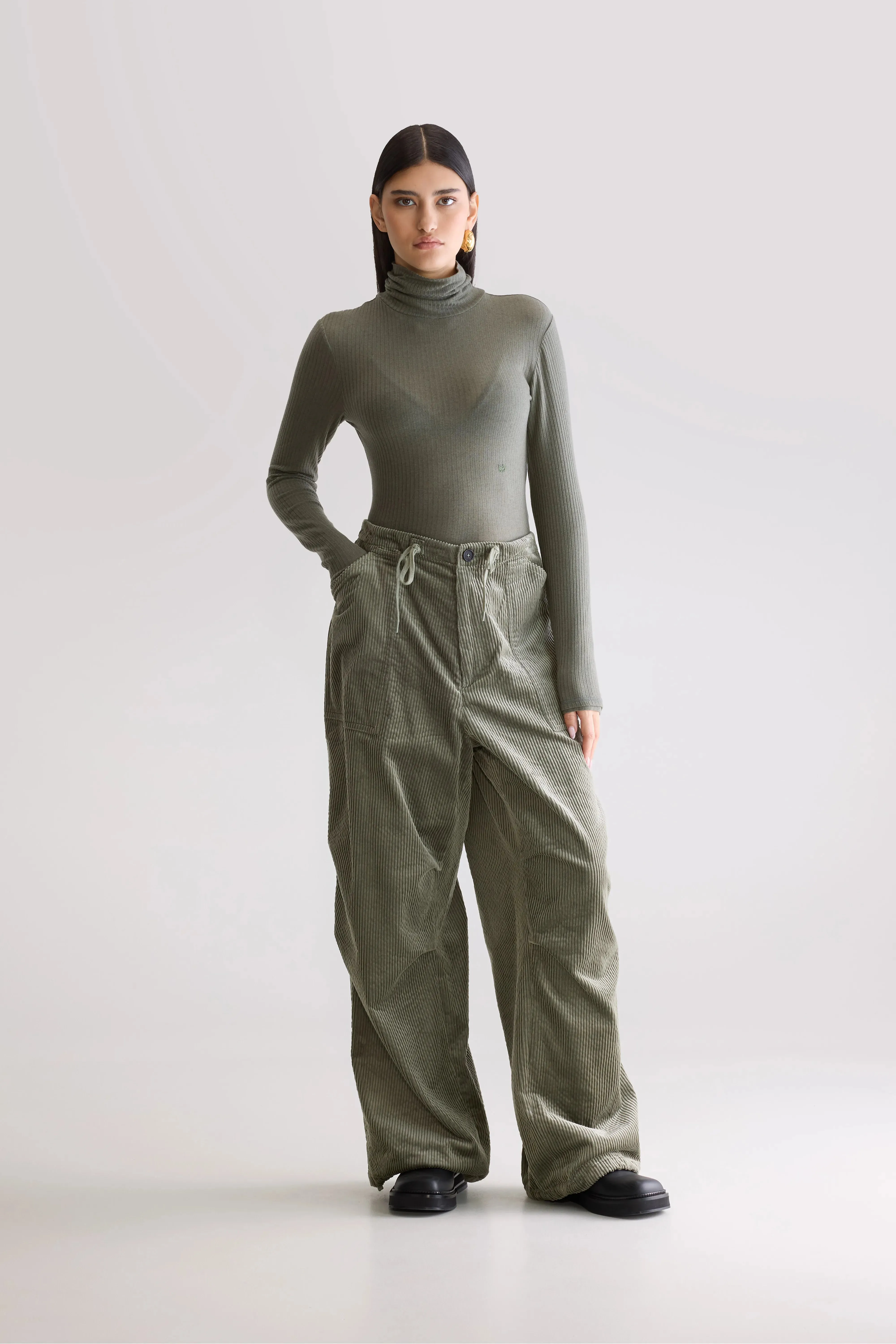 Durable Fabric Jicko baggy trousers (252 / W / SAGE)