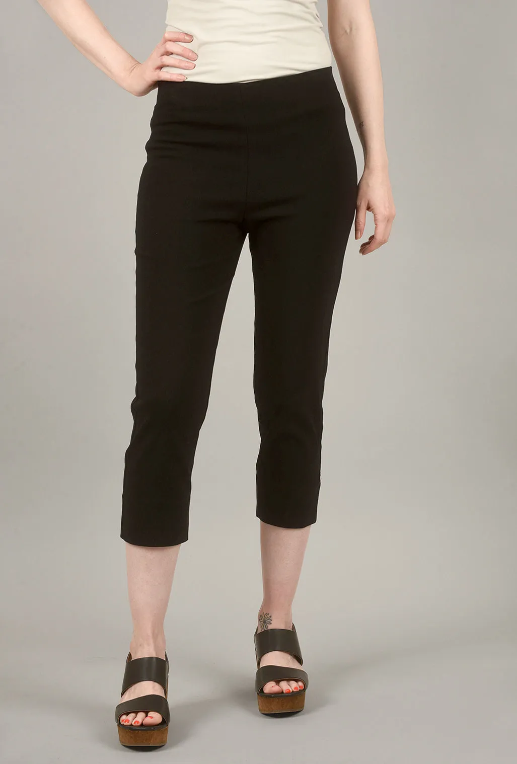 All Day Use Reversible design Mindy Cropped Pant, Black