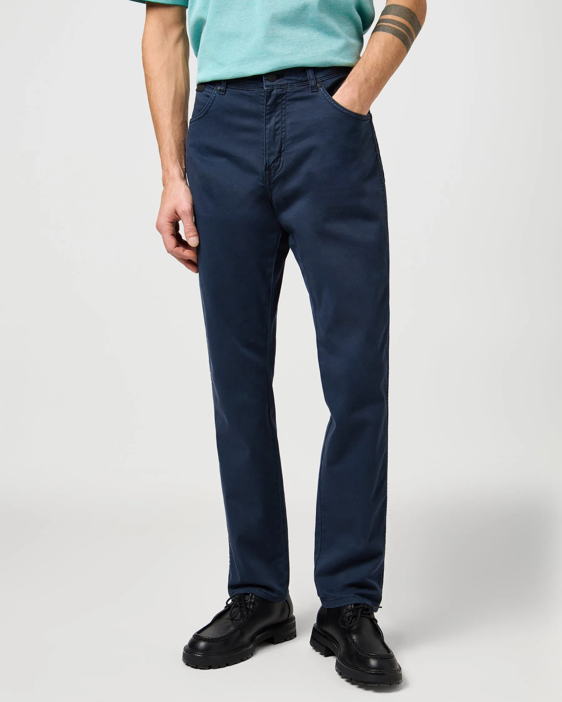 Wrangler Texas SLIM Mens Cotton Satin Trousers - Dark Navy | Wrangler Chinos & Non-Denim Pants | JEANSTORE