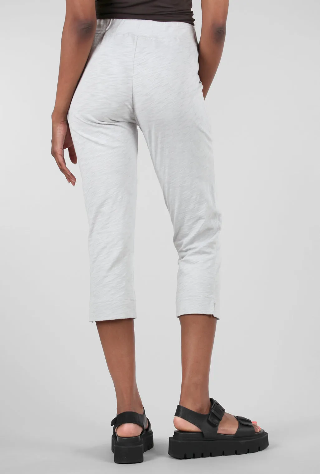 Elegant Fit Cotton Slub Pocket Capri, Dune