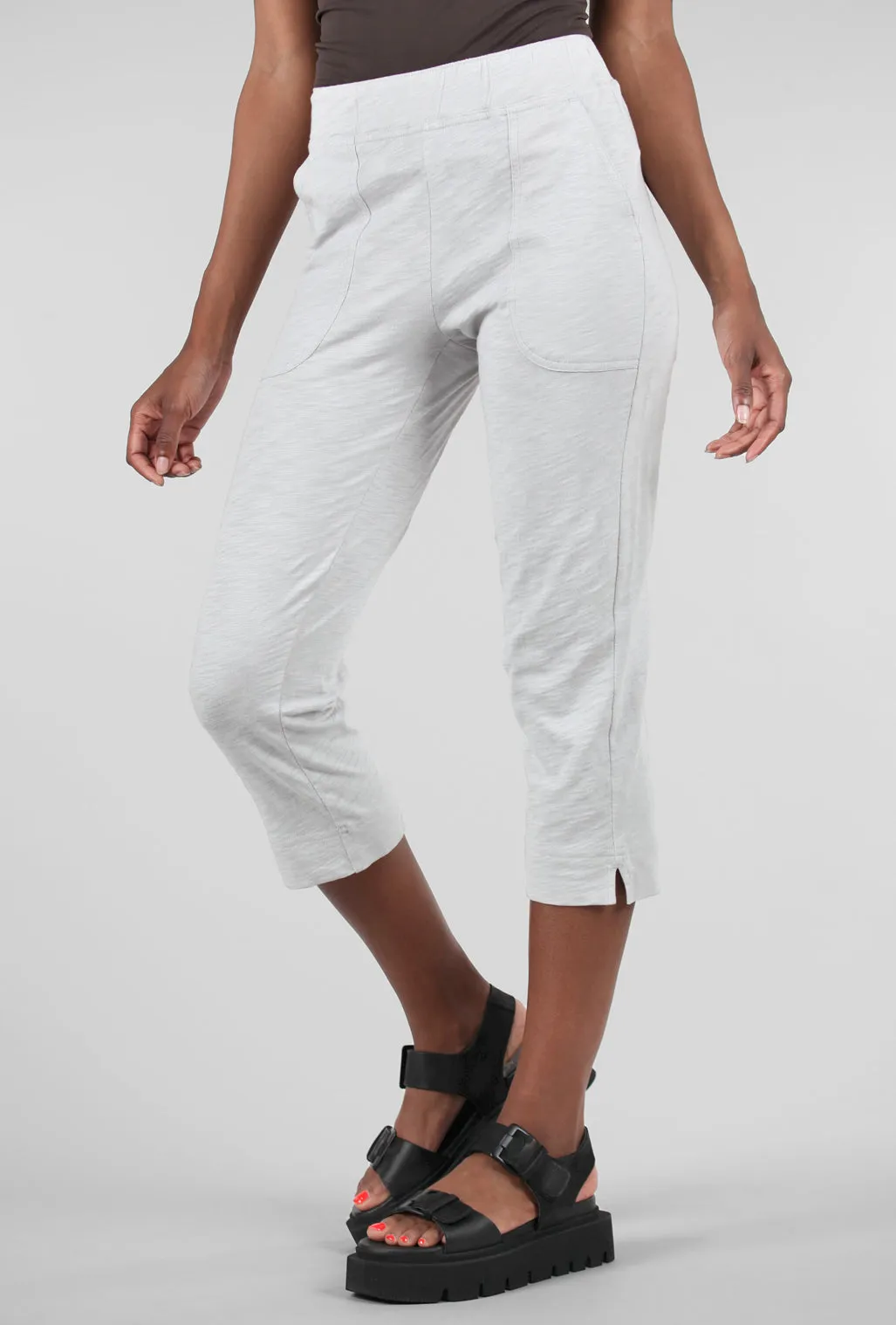Elegant Fit Cotton Slub Pocket Capri, Dune