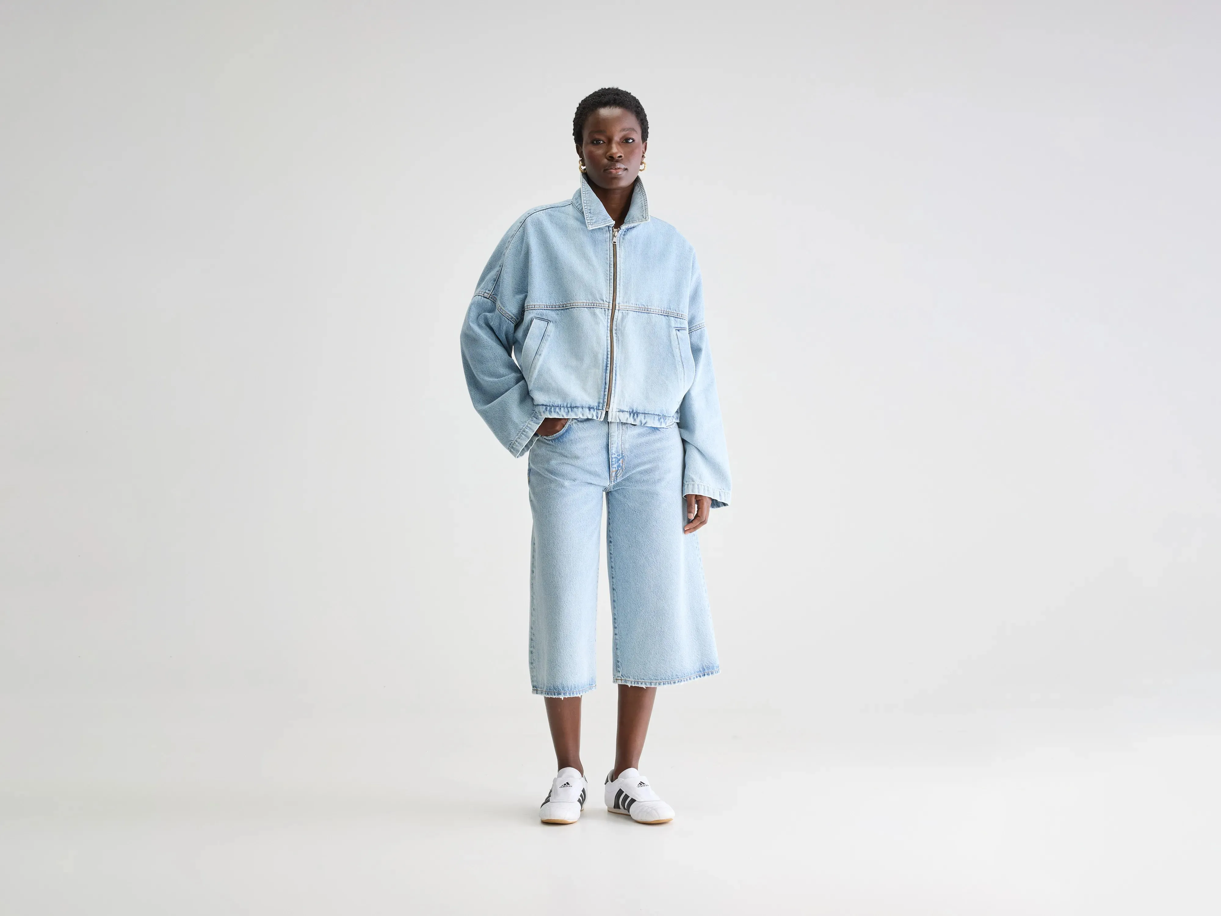 Gayle jacket (251 / W / LT BLUE BLEACH) One Color