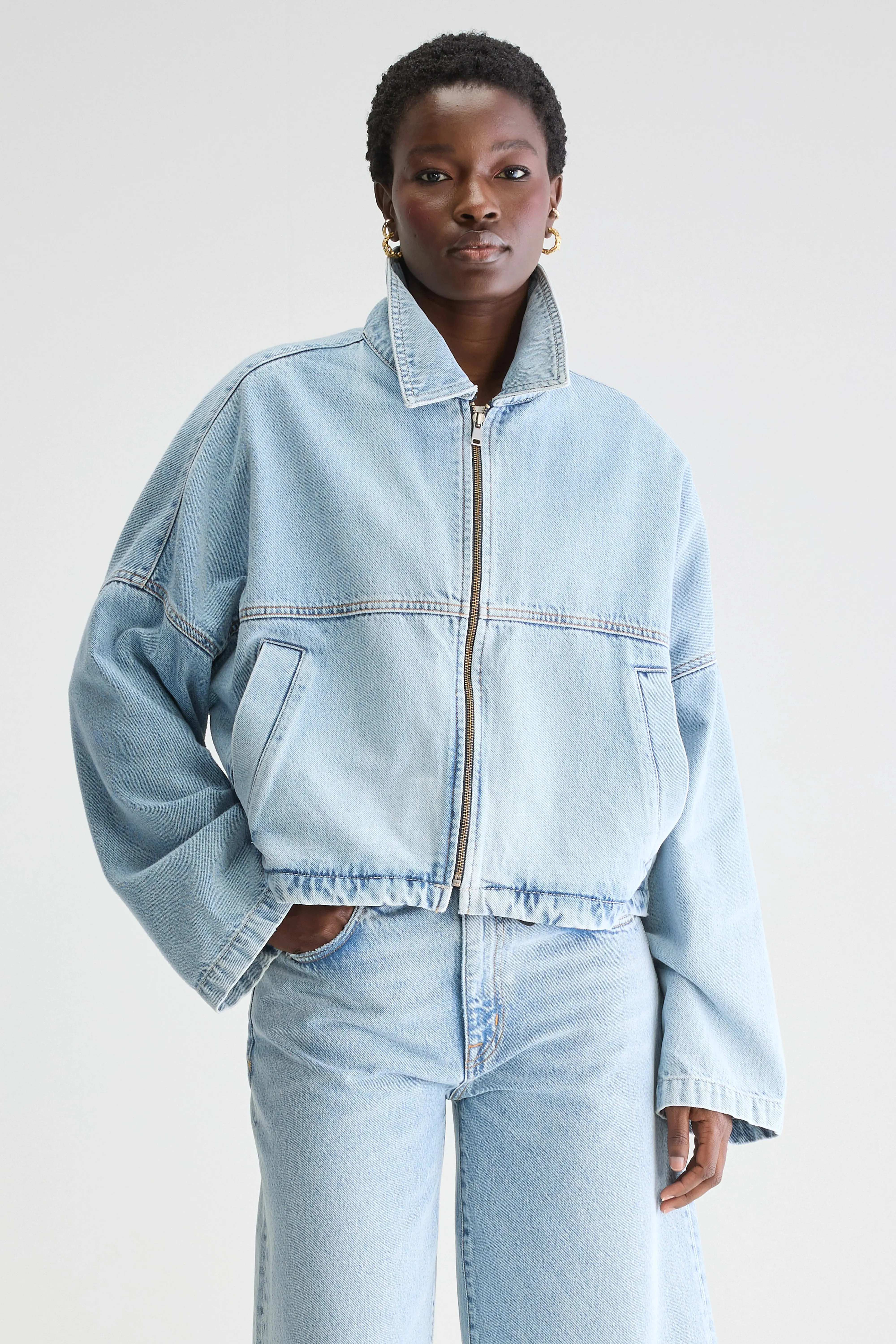 Elegant Touch Gayle jacket (251 / W / LT BLUE BLEACH)