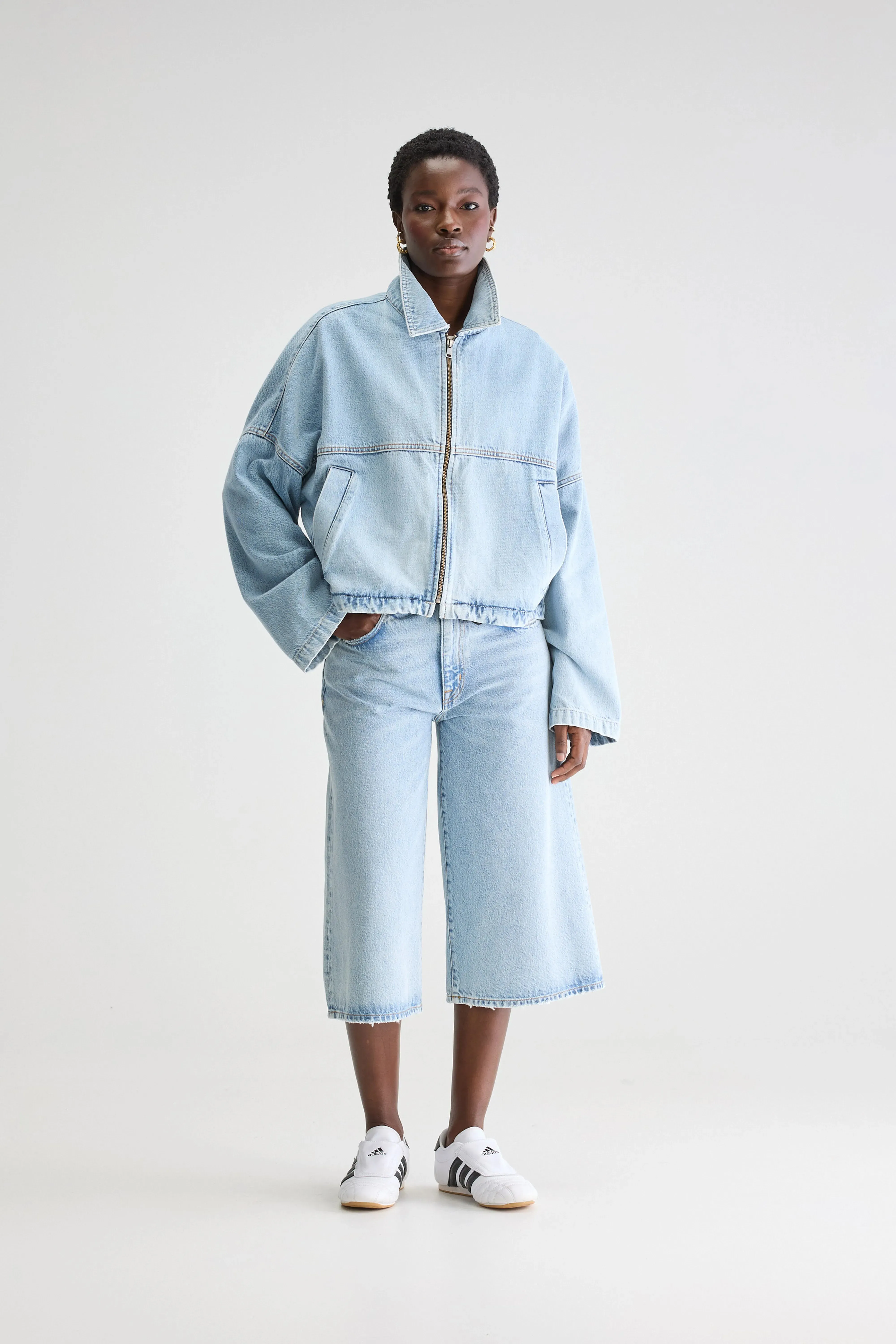 Elegant Touch Gayle jacket (251 / W / LT BLUE BLEACH)