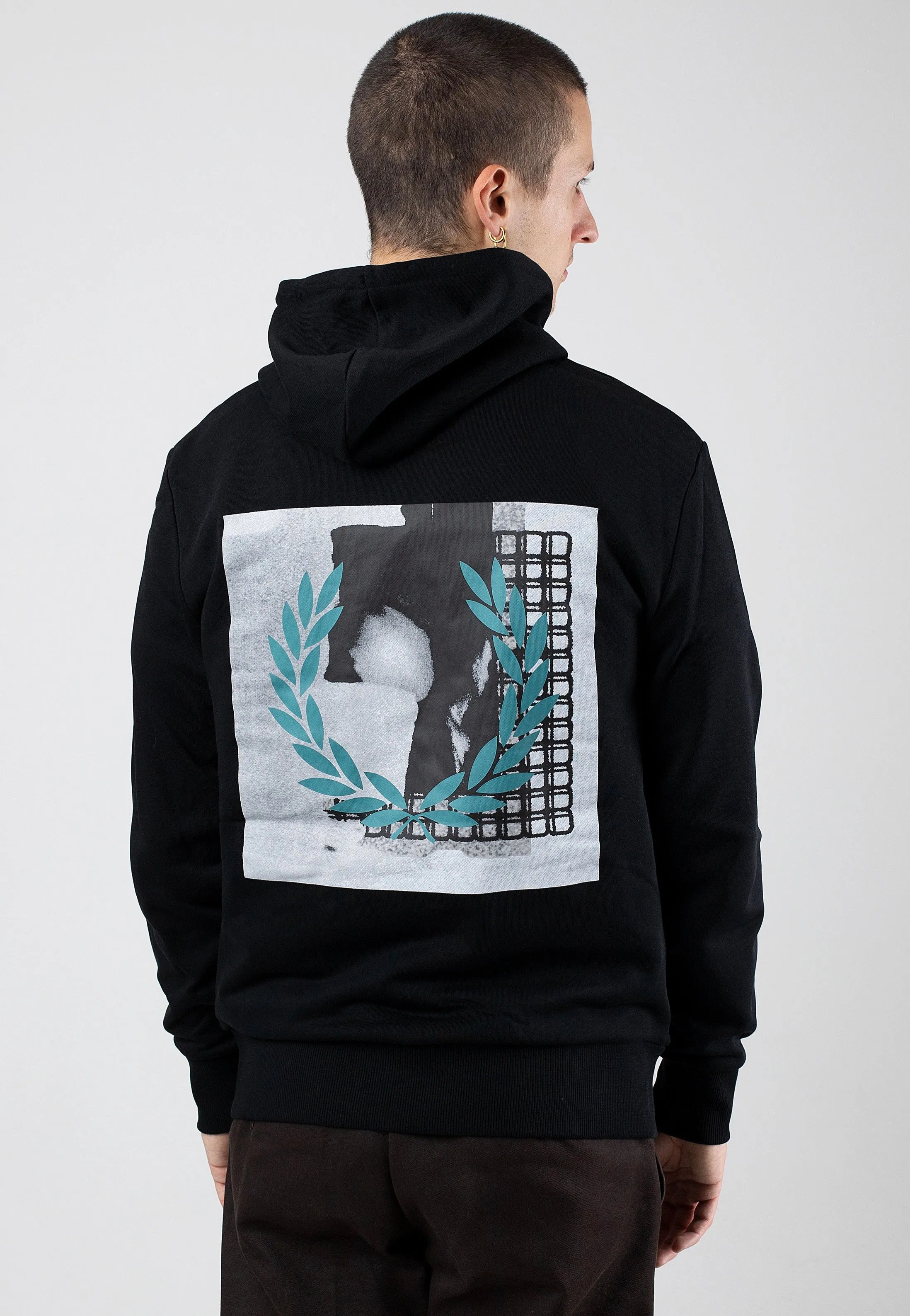 Everyday Use Fred Perry - Rave Graphic Black - Hoodie