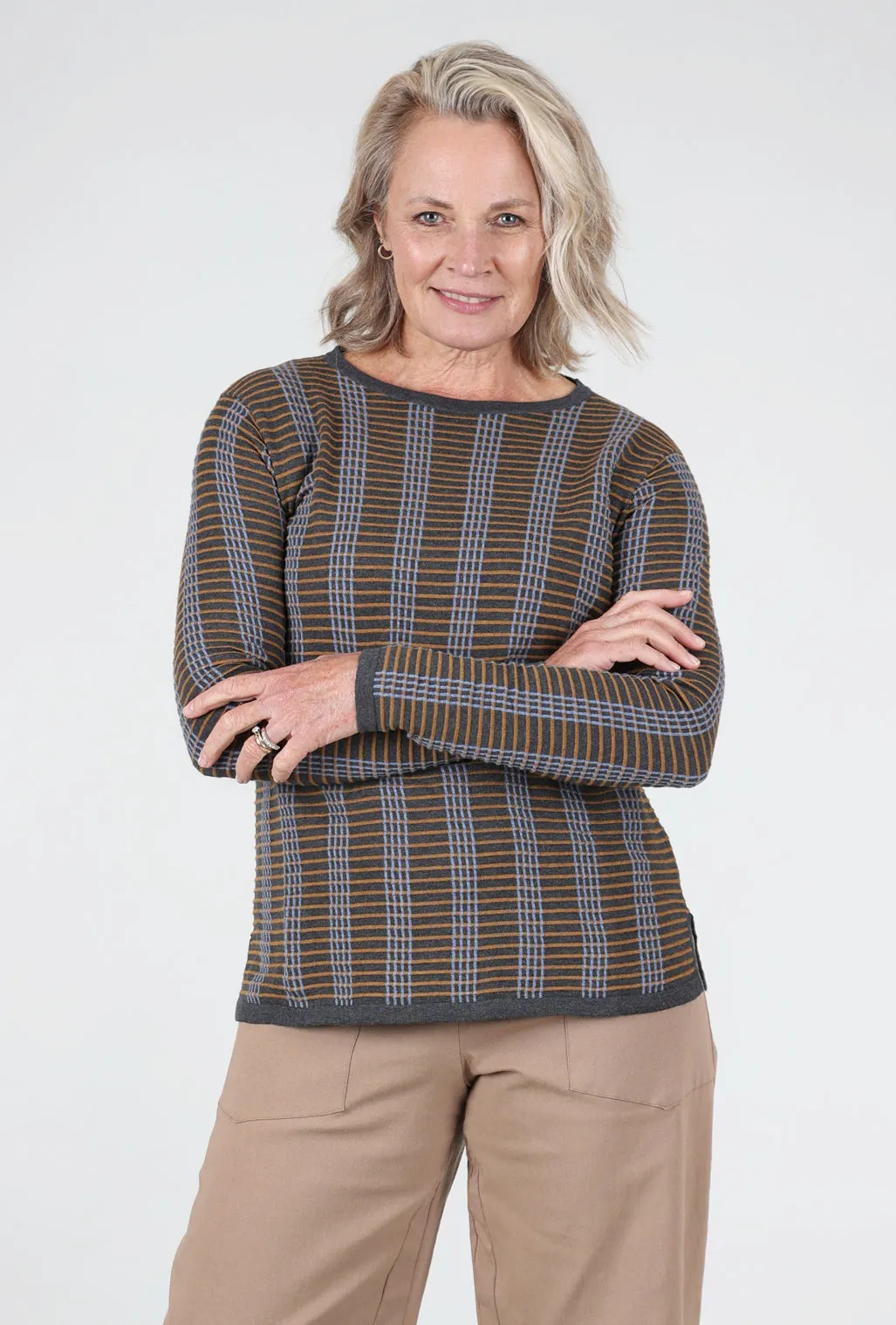 Fafa Sweater, Charcoal Relaxed long-sleeve sweater Warm fit knitwear