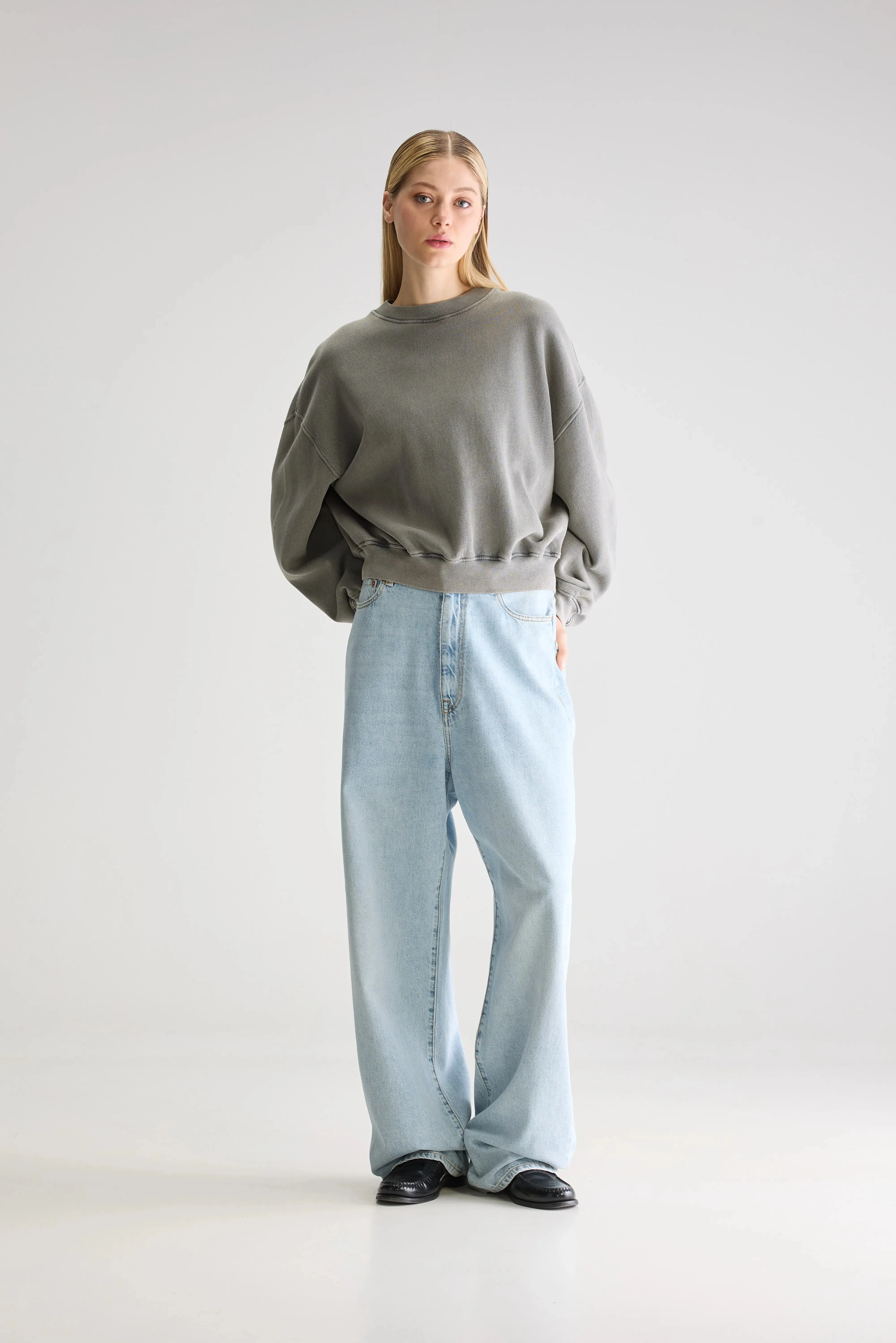 Fancy cropped sweatshirt (251 / W / BLACK SAND) Street Classic