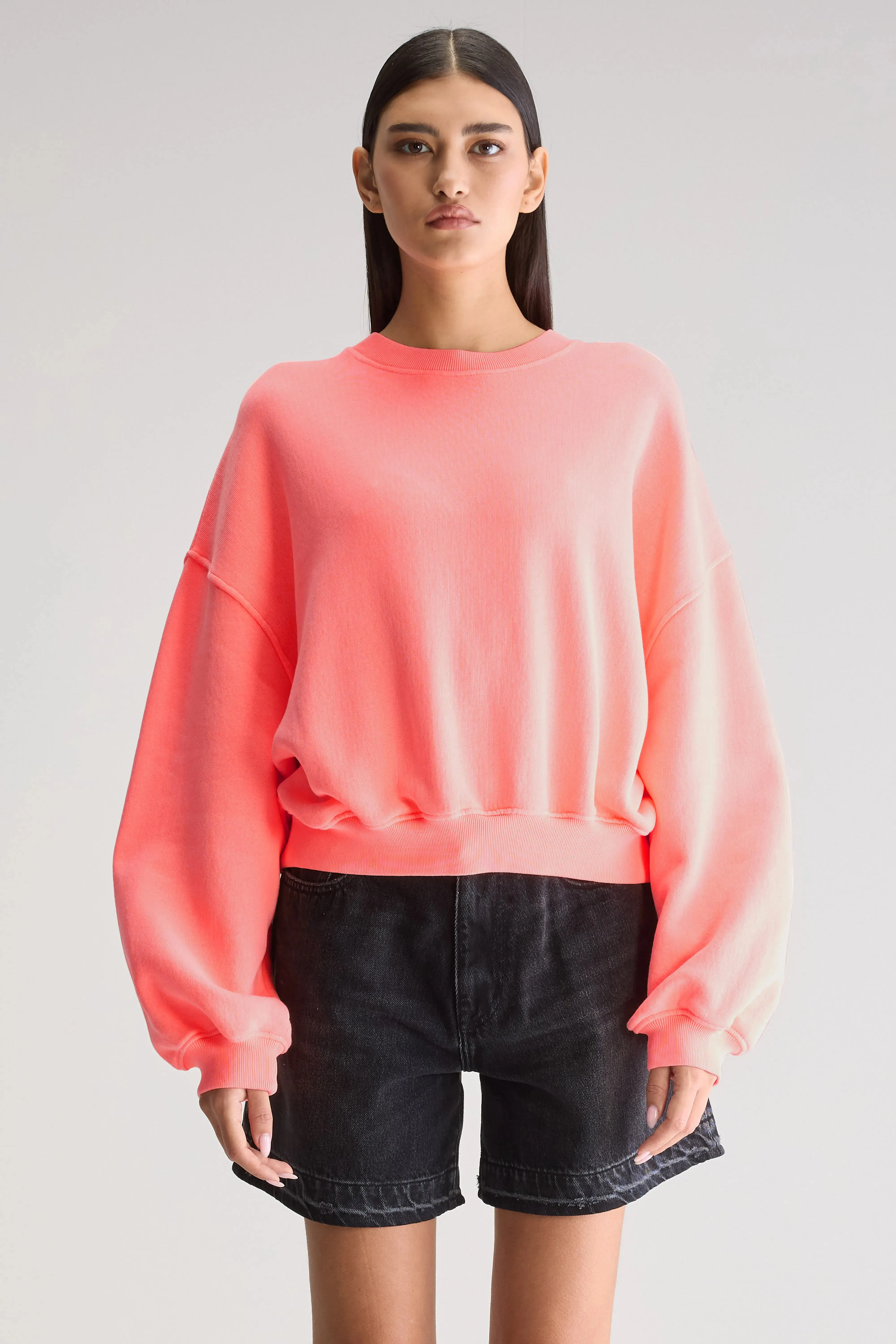 Fancy cropped sweatshirt (251 / W / EXOTIC WASH) Waist flattering