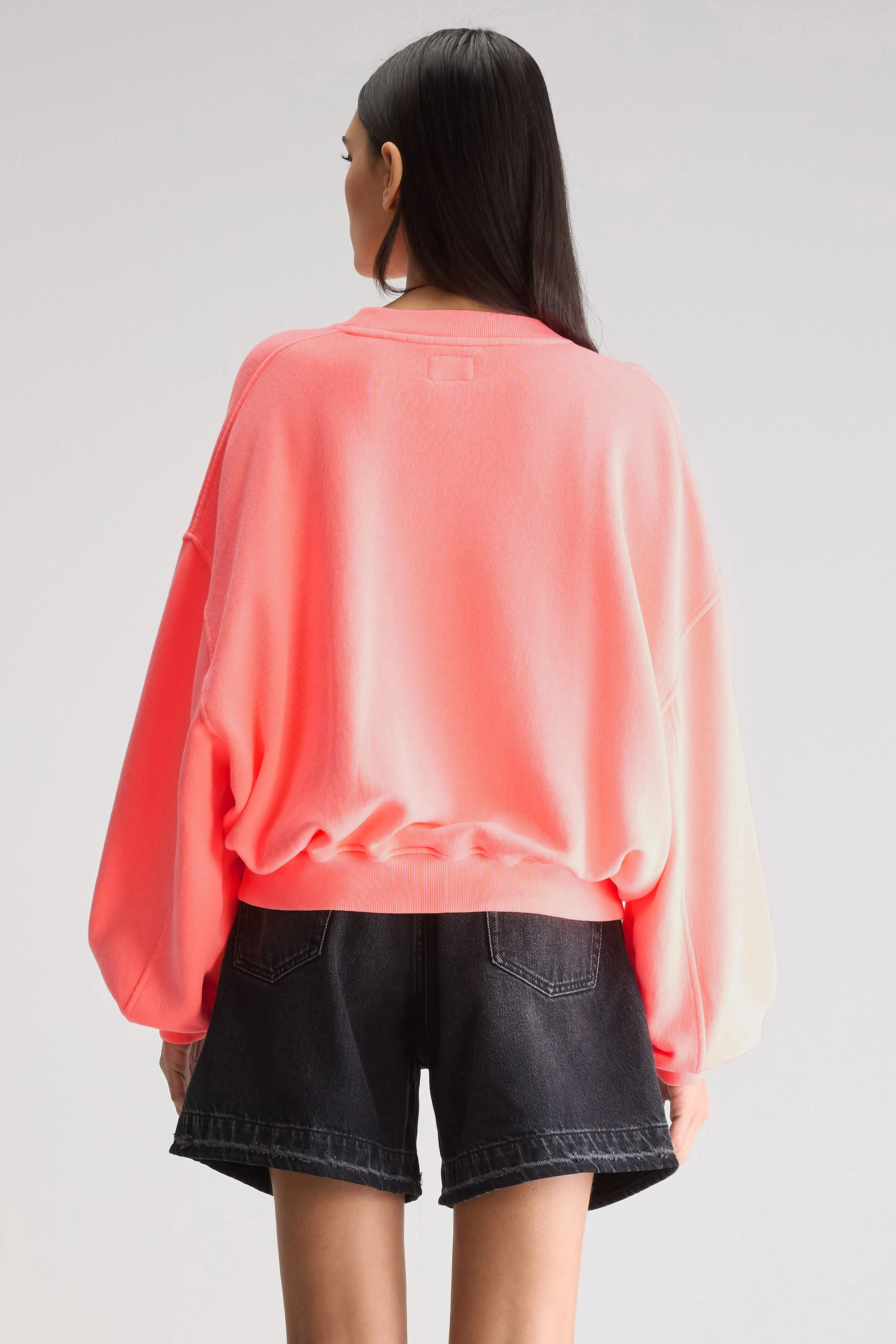 Fancy cropped sweatshirt (251 / W / EXOTIC WASH) Waist flattering