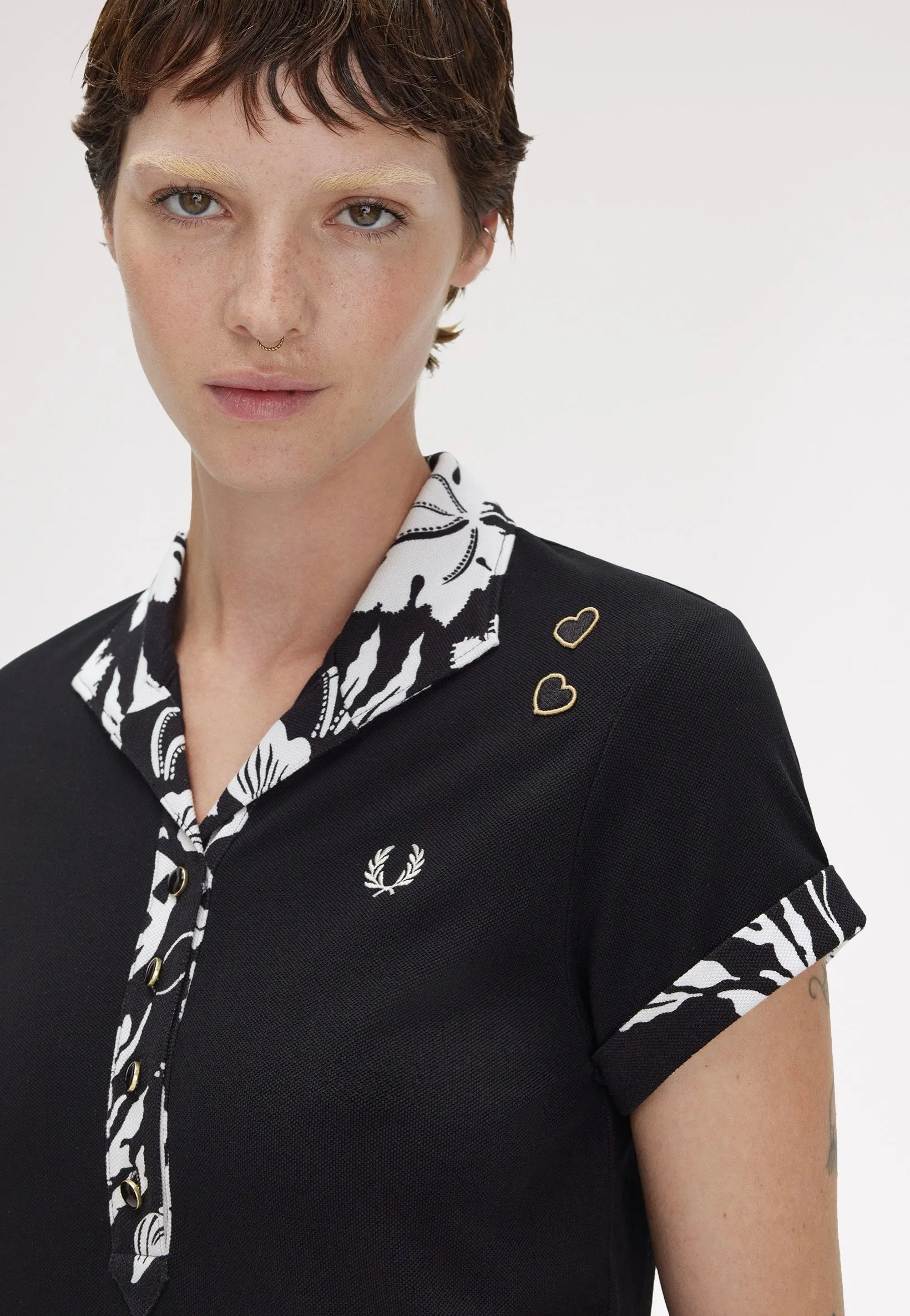 Fashion Outfit Fred Perry x Amy Winehouse - Printed Trim Black - Polo