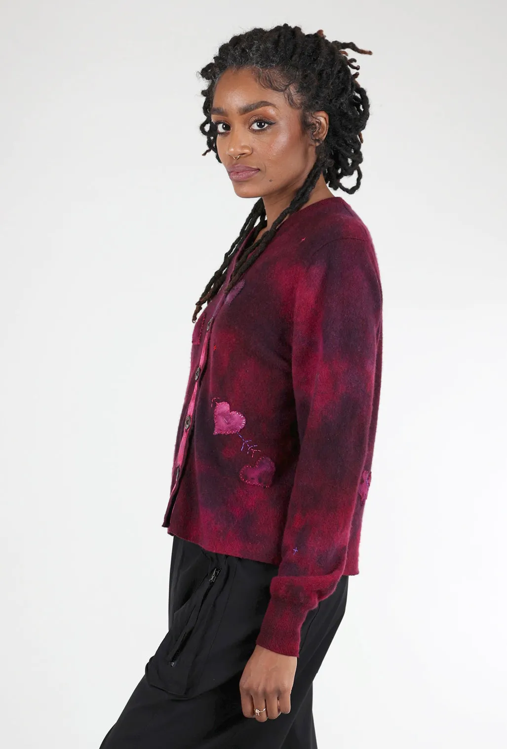 Feint Decon V Cardie, Rouge Quiet Look