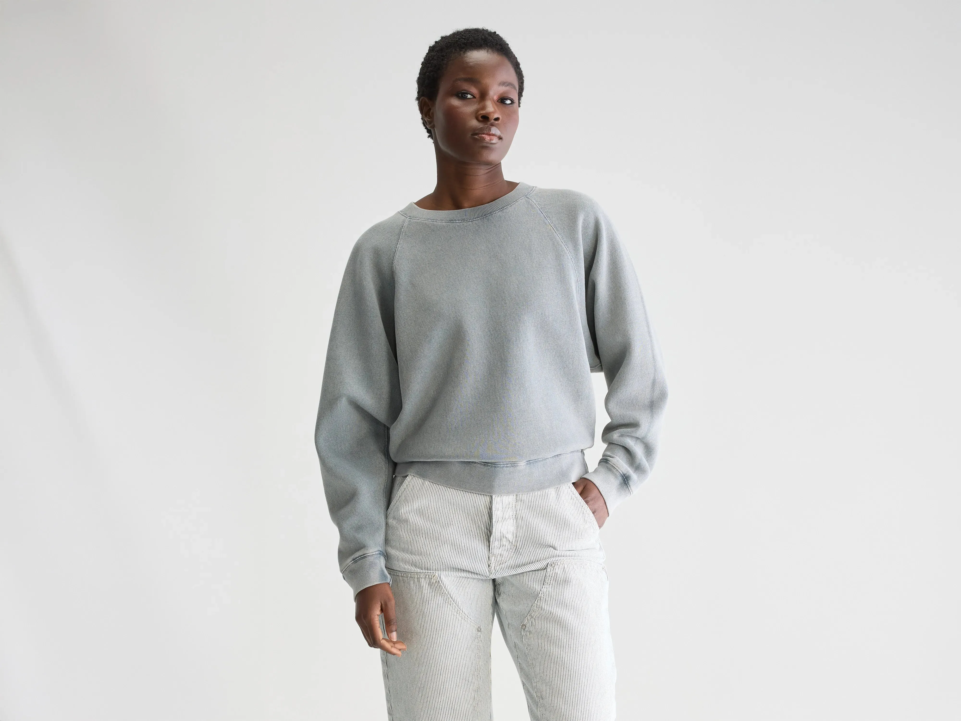 Outdoor Vibe Seasonal Style Fella relaxed sweatshirt (251 / W / METEORITE)