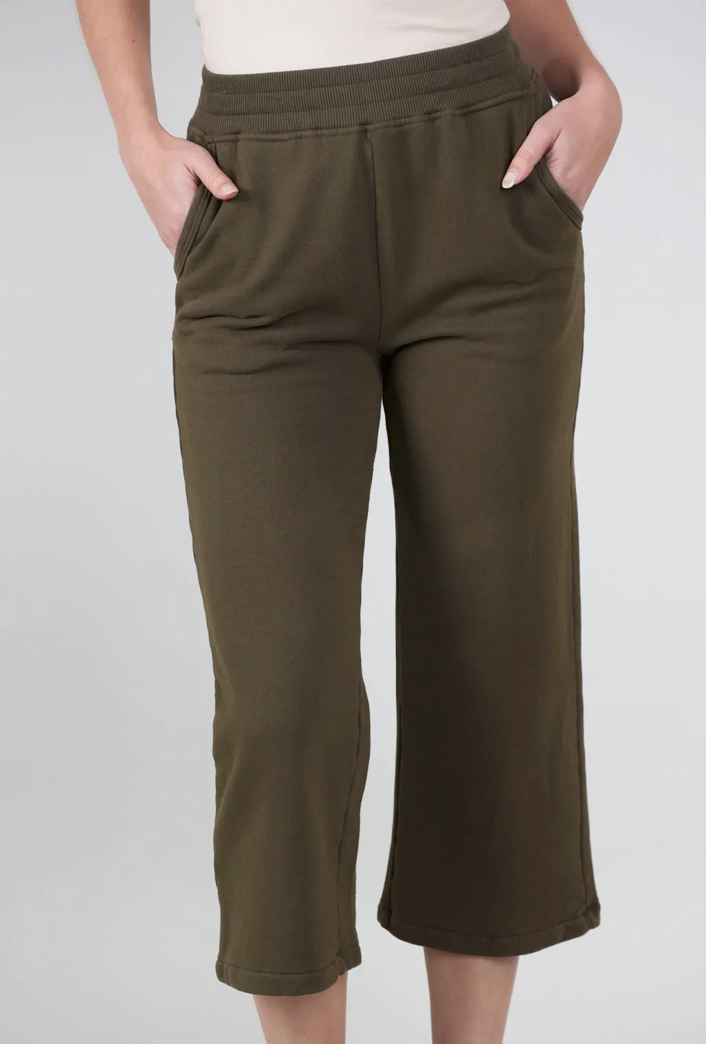 Feminine Fit Relaxed Fit Sweatpants, True Olive