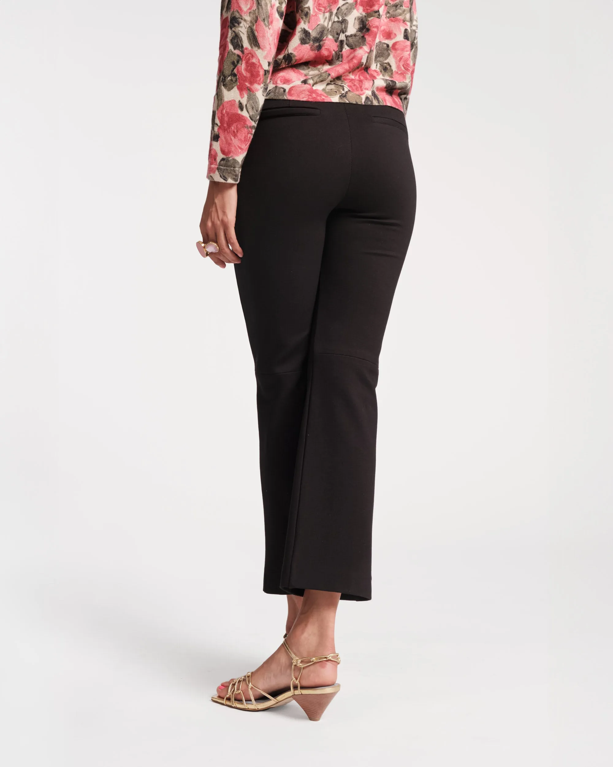 Flattering Design Wonder Pant - Black