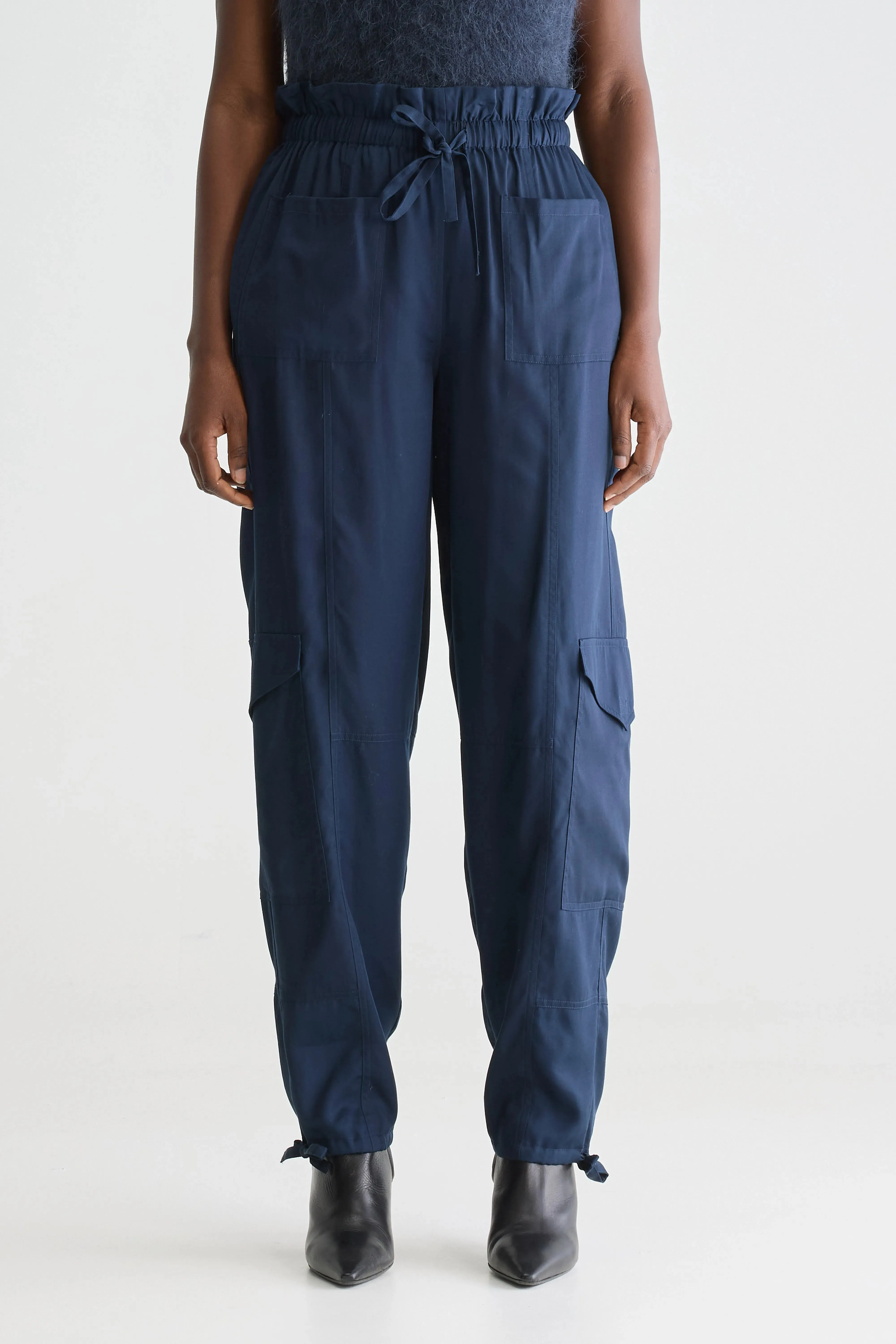 Flattering Fit Kiss cargo trousers (251 / W / CAPTAIN)
