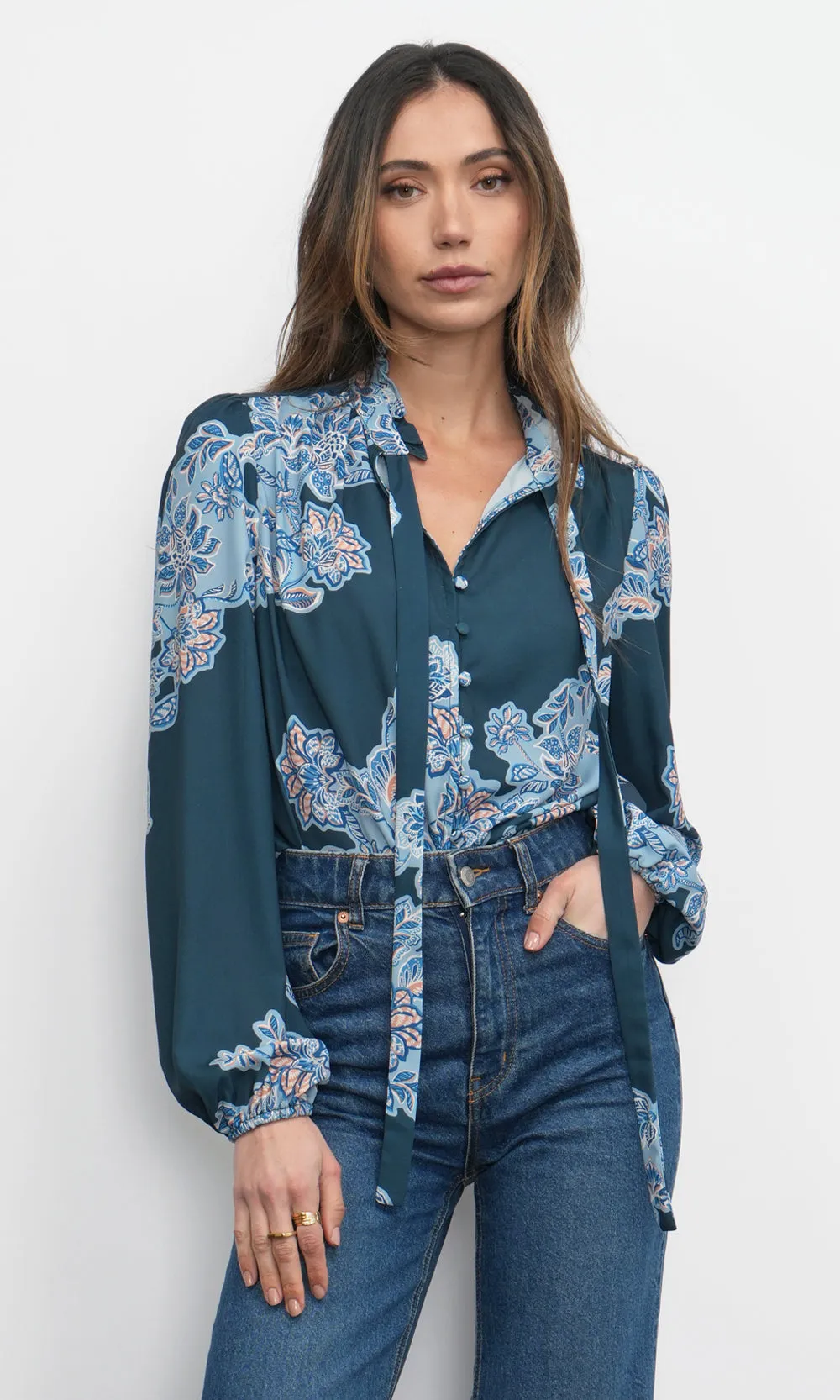 Cierra Button Up Tie Neck BlouseG257T7286