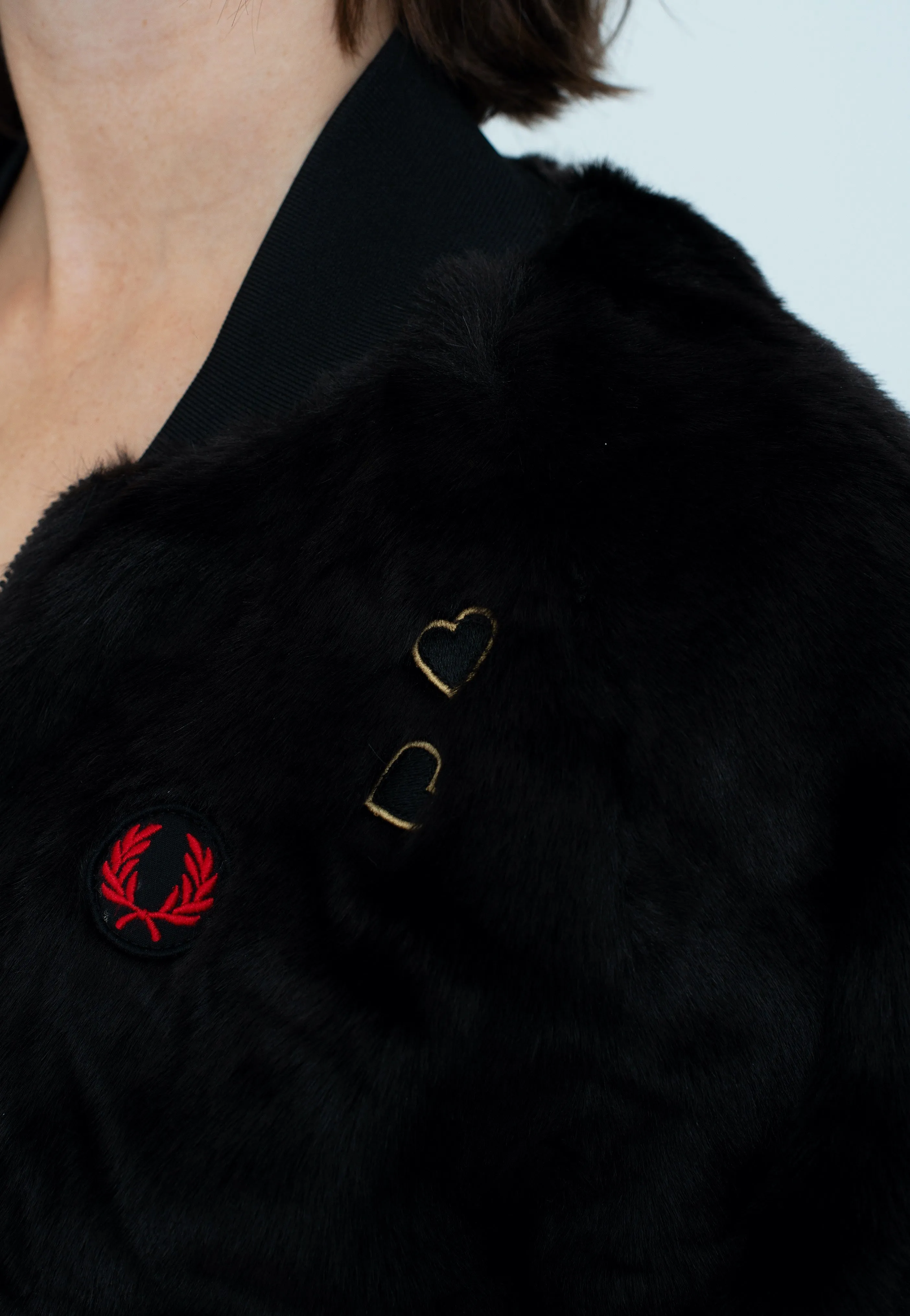 Flute Fred Perry x Amy Winehouse - Heart Detail Faux Fur Black - Jacket